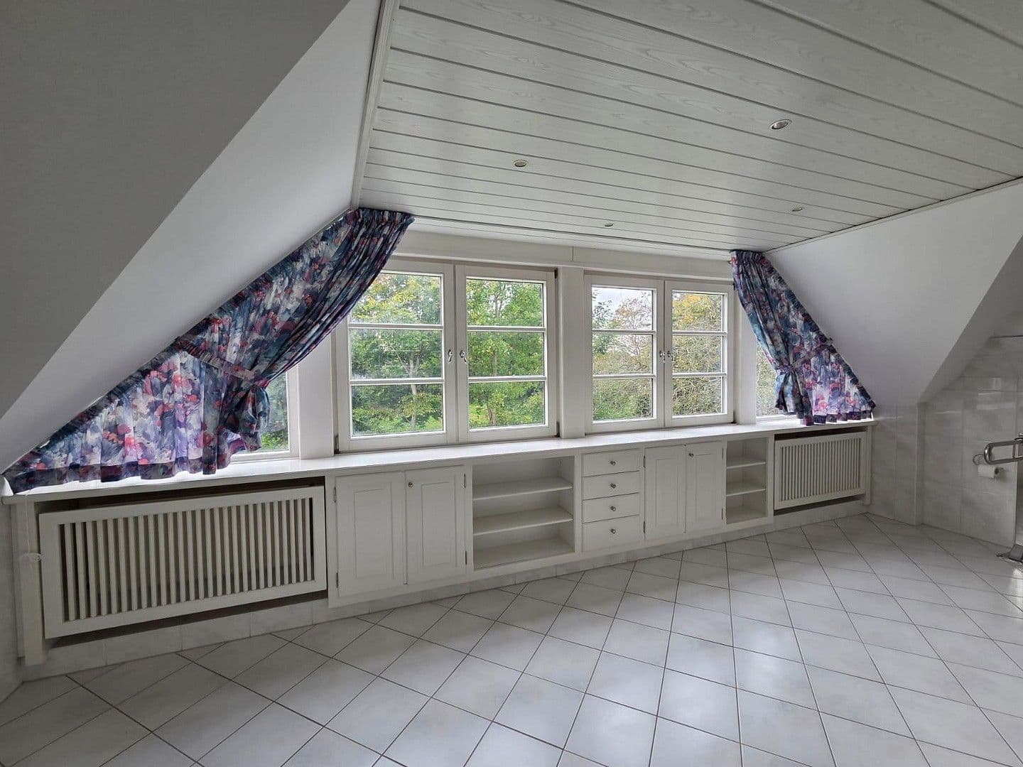 Pronájem domu 160 m², pozemek 2.300 m², Großenwiehe, Šlesvicko-Holštýnsko Pronájem domu 160 m², pozemek 2.300 m², Großenwiehe, Šlesvicko-Holštýnsko