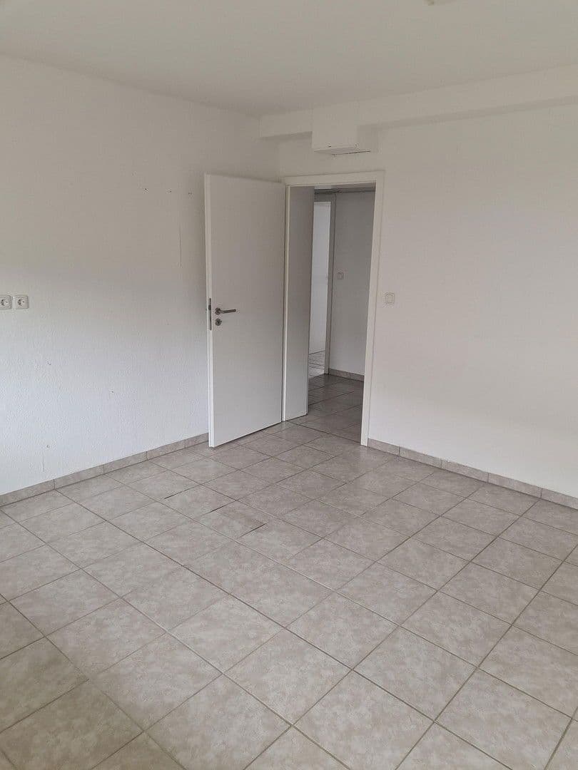 Pronájem bytu 3+kk 110 m², Sinntal, Hessen Pronájem bytu 3+kk 110 m², Sinntal, Hessen