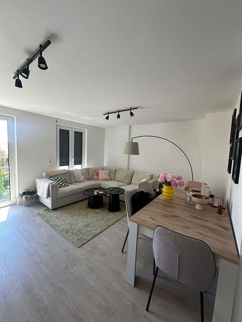 Pronájem bytu 2+1 58 m², Leinfelden-Echterdingen, Bádensko-Württembersko Pronájem bytu 2+1 58 m², Leinfelden-Echterdingen, Bádensko-Württembersko