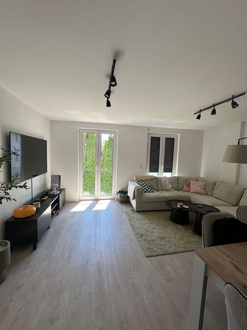 Pronájem bytu 2+1 58 m², Leinfelden-Echterdingen, Bádensko-Württembersko Pronájem bytu 2+1 58 m², Leinfelden-Echterdingen, Bádensko-Württembersko