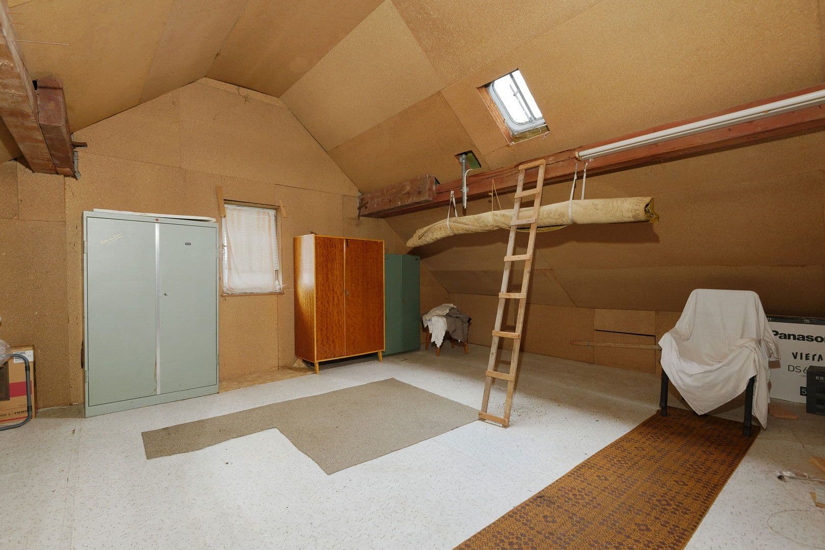 Prodej domu 187 m², pozemek 572 m², Laubach, Porýní-Falc Prodej domu 187 m², pozemek 572 m², Laubach, Porýní-Falc