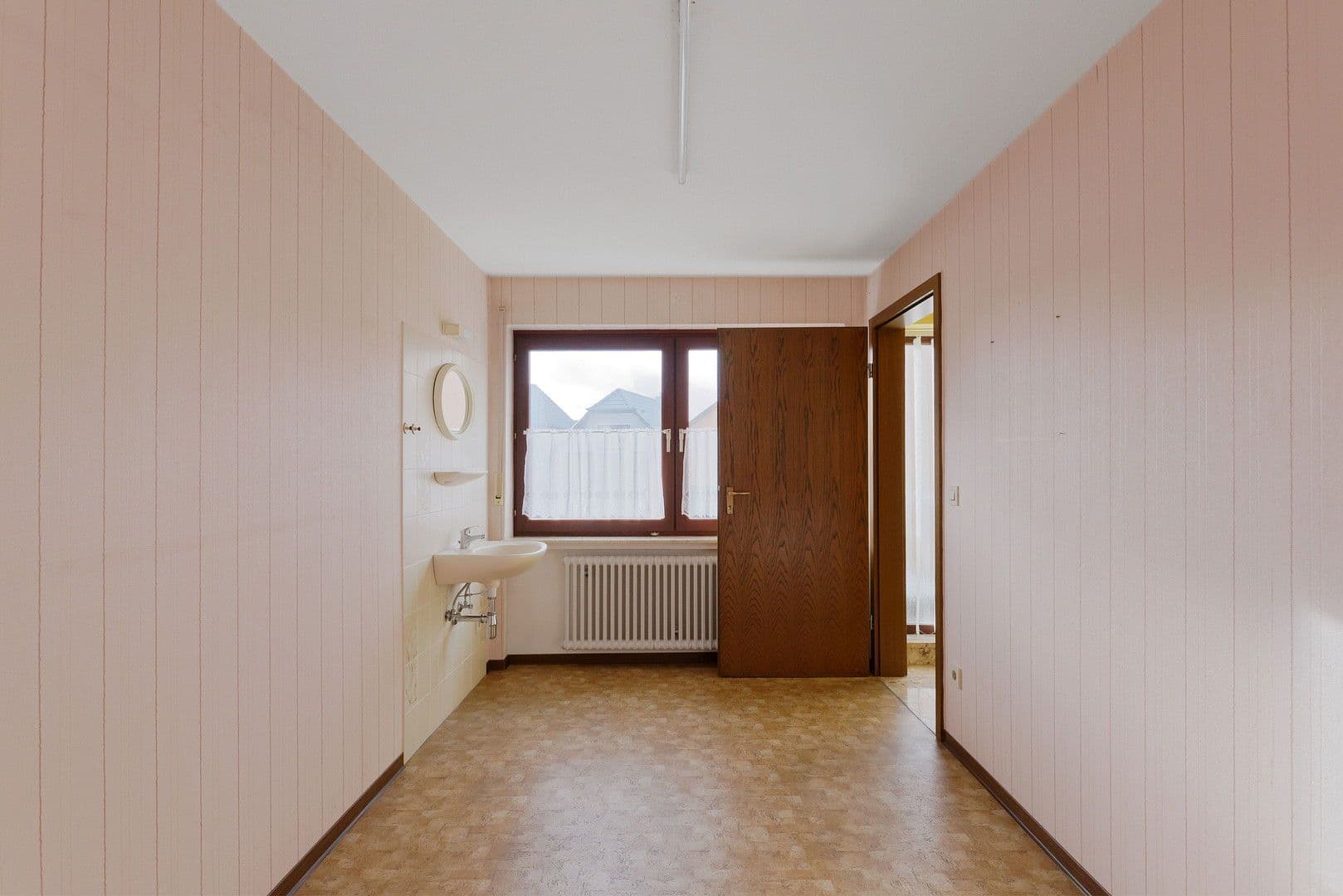 Prodej domu 187 m², pozemek 572 m², Laubach, Porýní-Falc Prodej domu 187 m², pozemek 572 m², Laubach, Porýní-Falc