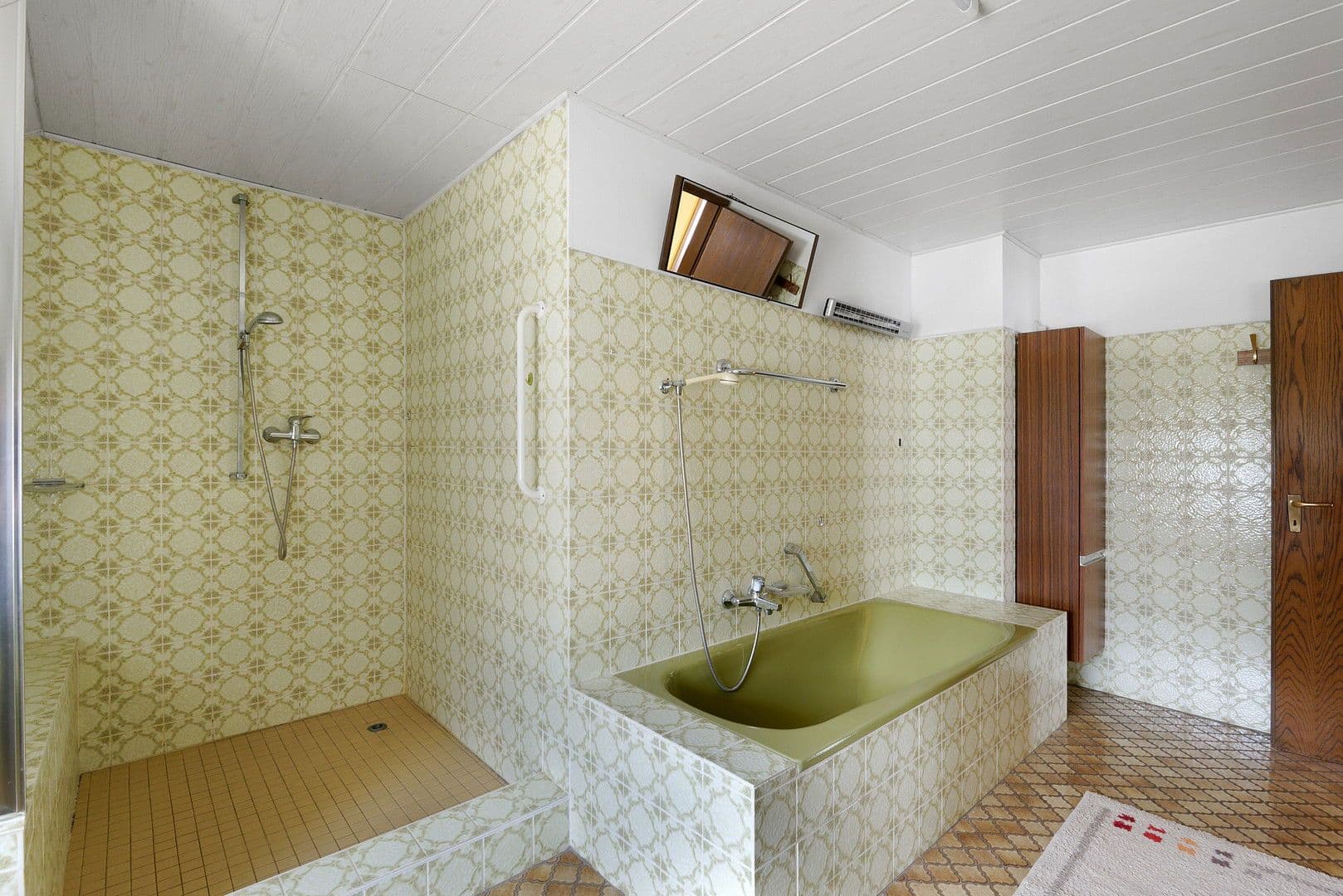 Prodej domu 187 m², pozemek 572 m², Laubach, Porýní-Falc Prodej domu 187 m², pozemek 572 m², Laubach, Porýní-Falc