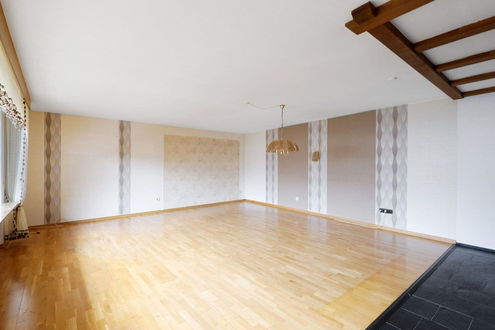 Prodej domu 187 m², pozemek 572 m², Laubach, Porýní-Falc Prodej domu 187 m², pozemek 572 m², Laubach, Porýní-Falc