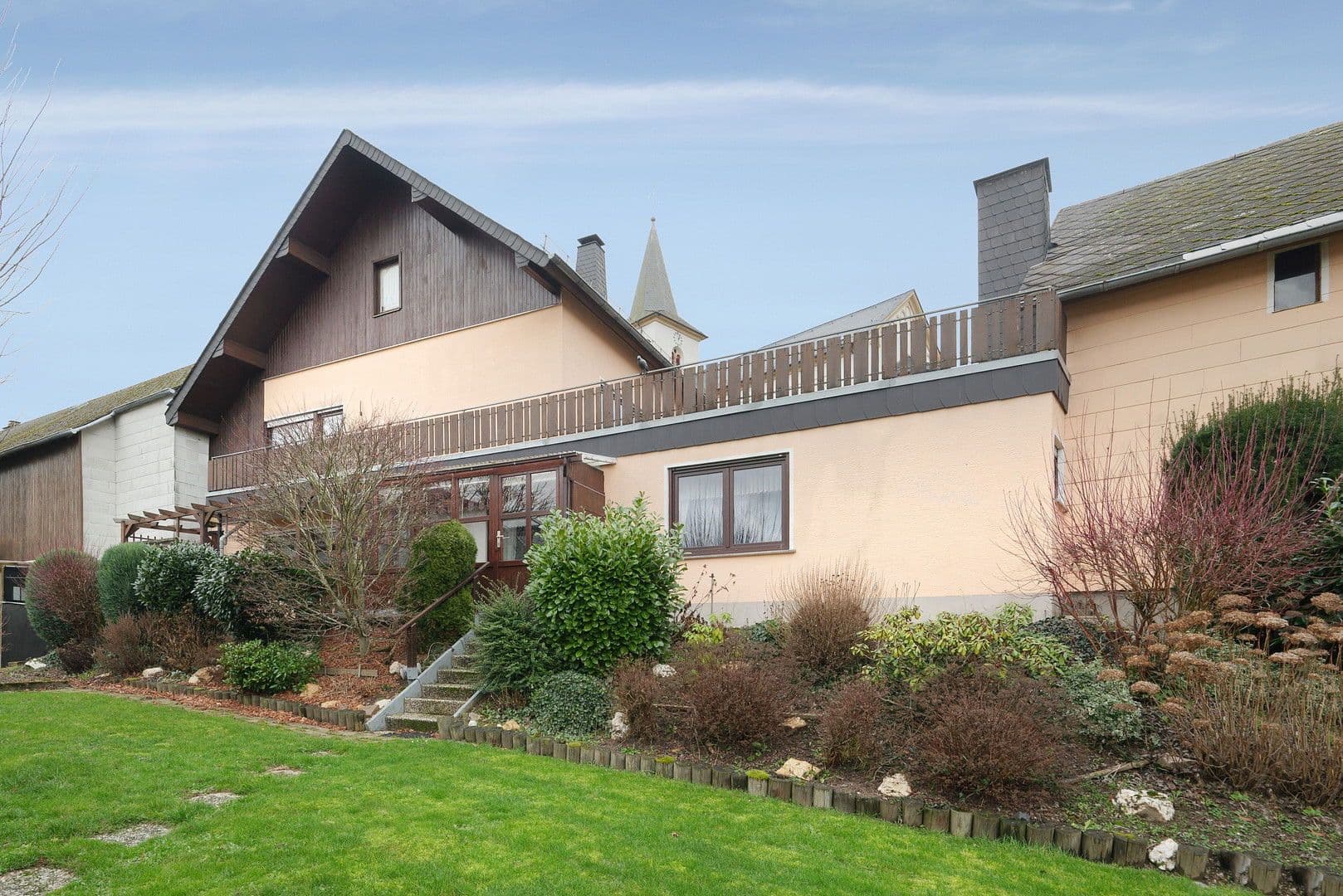 Prodej domu 187 m², pozemek 572 m², Laubach, Porýní-Falc Prodej domu 187 m², pozemek 572 m², Laubach, Porýní-Falc