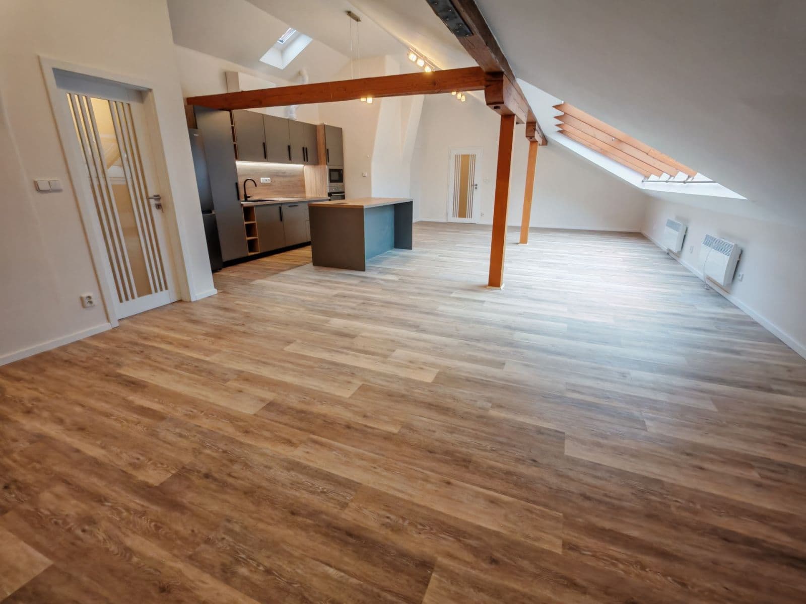 Pronájem bytu 3+kk 126 m², Navrátilova, Praha, Praha Pronájem bytu 3+kk 126 m², Navrátilova, Praha, Praha