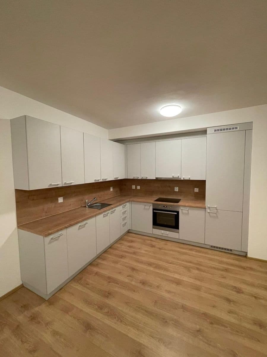 Pronájem bytu 2+kk 61 m², U Pondu, Heřmanova Huť, Plzeňský kraj Pronájem bytu 2+kk 61 m², U Pondu, Heřmanova Huť, Plzeňský kraj