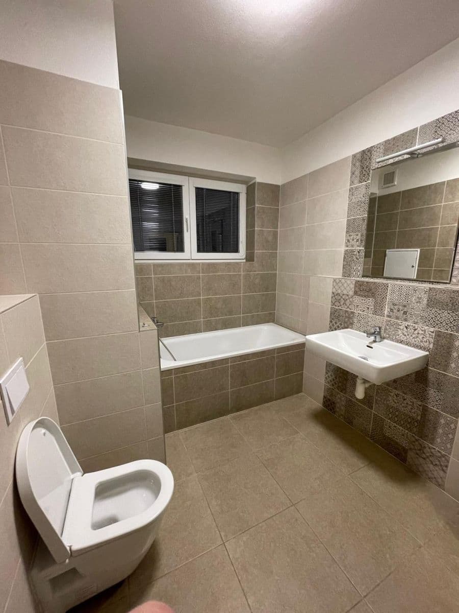 Pronájem bytu 2+kk 61 m², U Pondu, Heřmanova Huť, Plzeňský kraj Pronájem bytu 2+kk 61 m², U Pondu, Heřmanova Huť, Plzeňský kraj