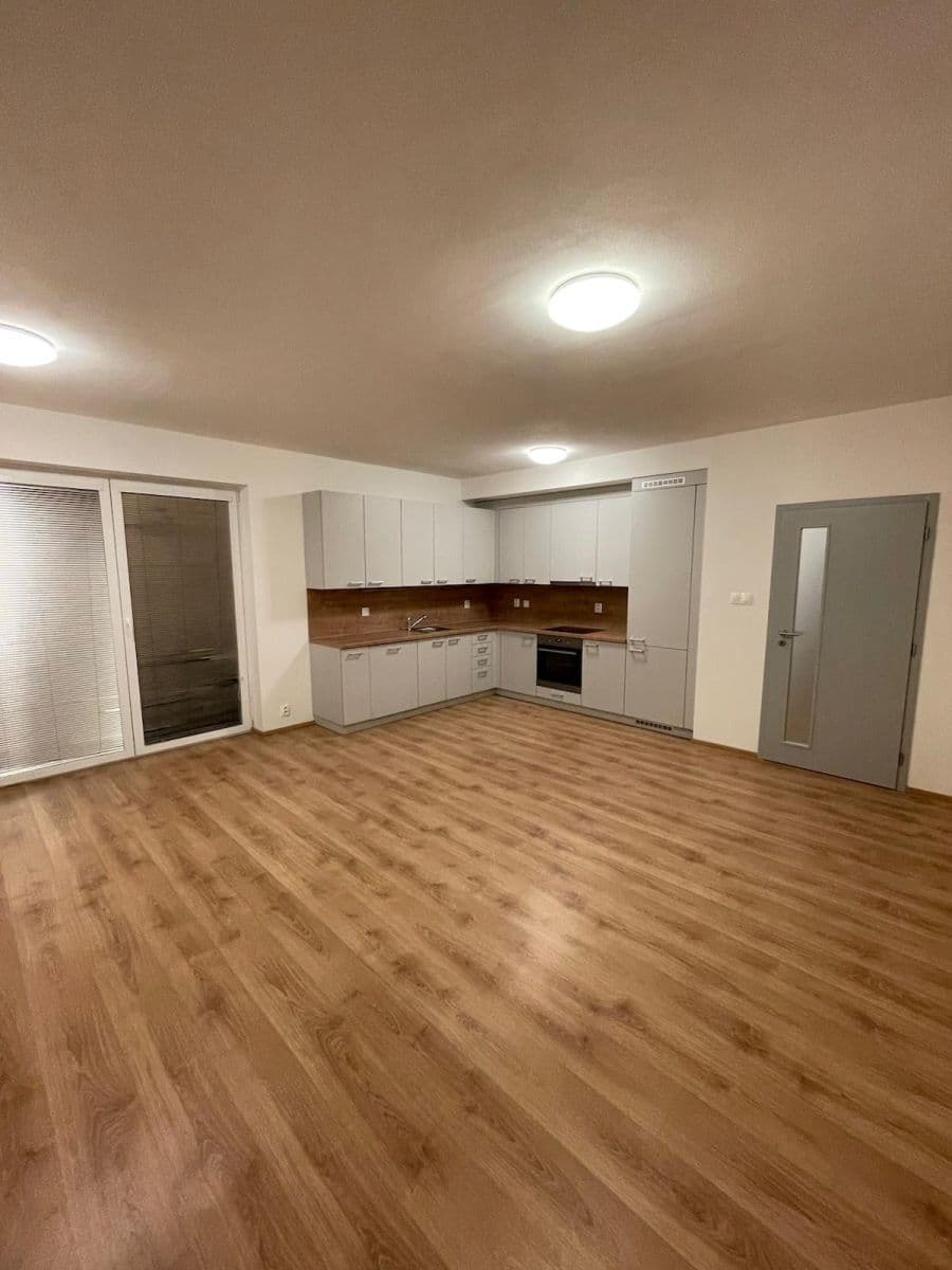 Pronájem bytu 2+kk 61 m², U Pondu, Heřmanova Huť, Plzeňský kraj Pronájem bytu 2+kk 61 m², U Pondu, Heřmanova Huť, Plzeňský kraj