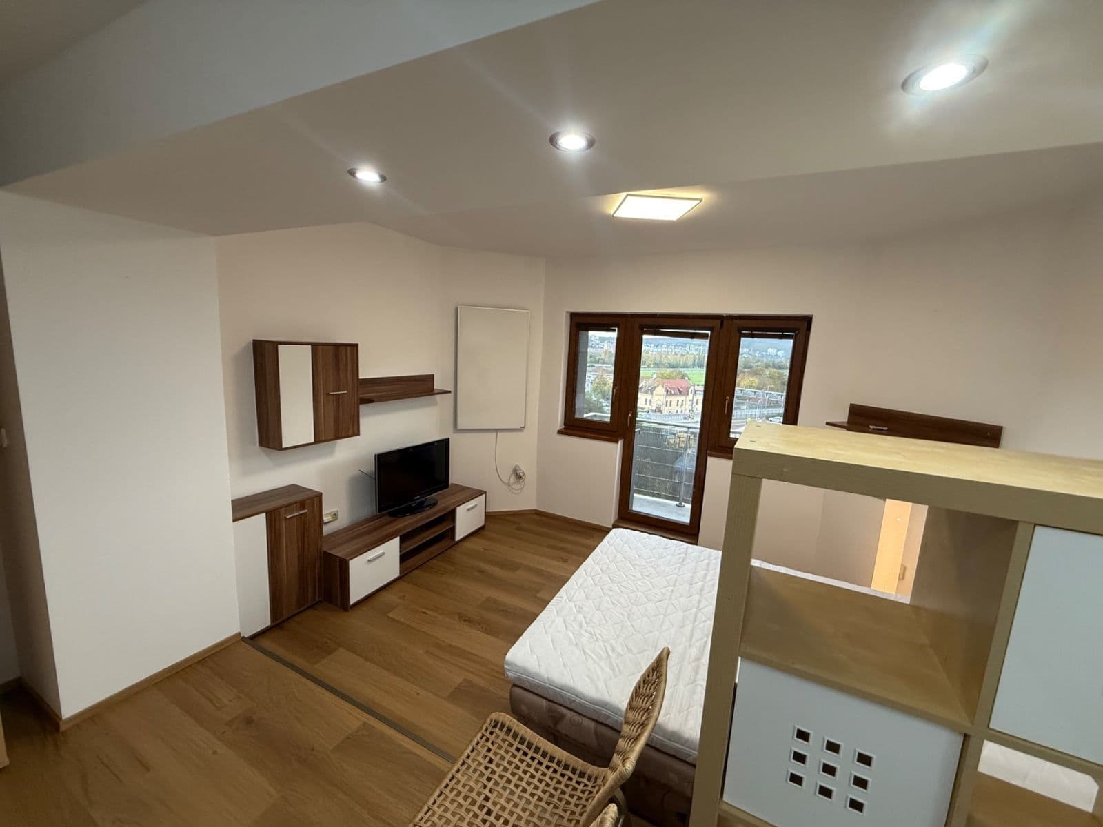 Pronájem bytu 1+kk 30 m², Na Mrázovce, Praha, Praha Pronájem bytu 1+kk 30 m², Na Mrázovce, Praha, Praha