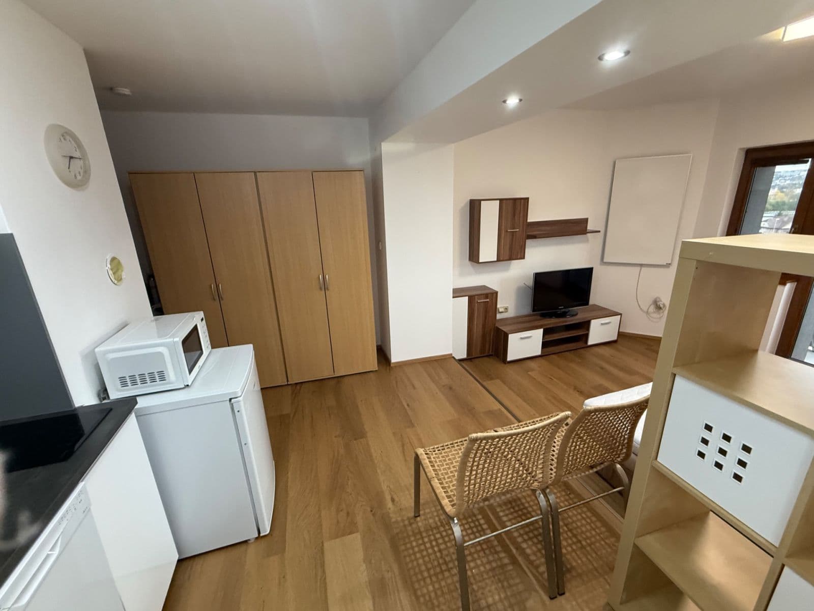 Pronájem bytu 1+kk 30 m², Na Mrázovce, Praha, Praha Pronájem bytu 1+kk 30 m², Na Mrázovce, Praha, Praha