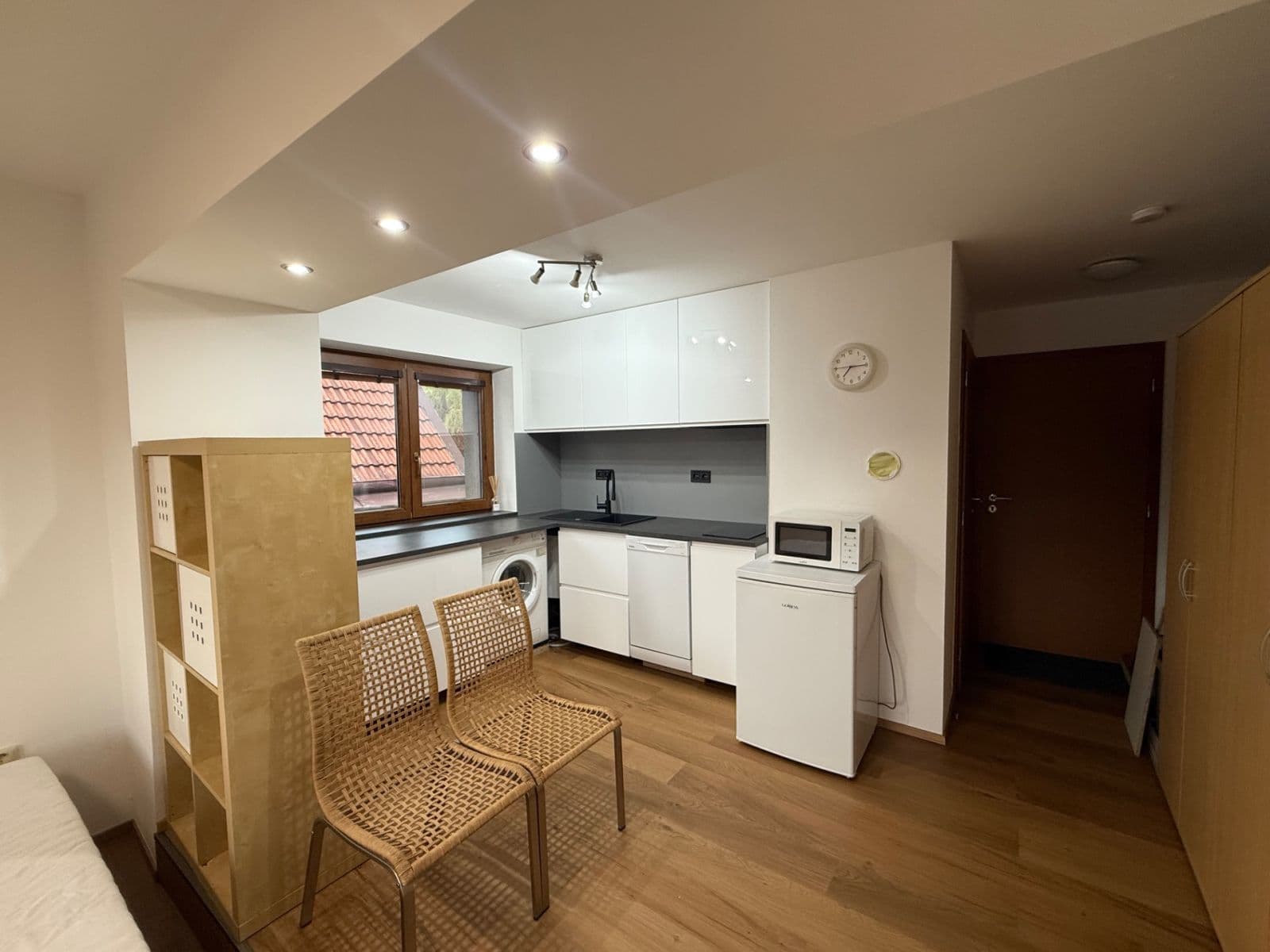 Pronájem bytu 1+kk 30 m², Na Mrázovce, Praha, Praha Pronájem bytu 1+kk 30 m², Na Mrázovce, Praha, Praha