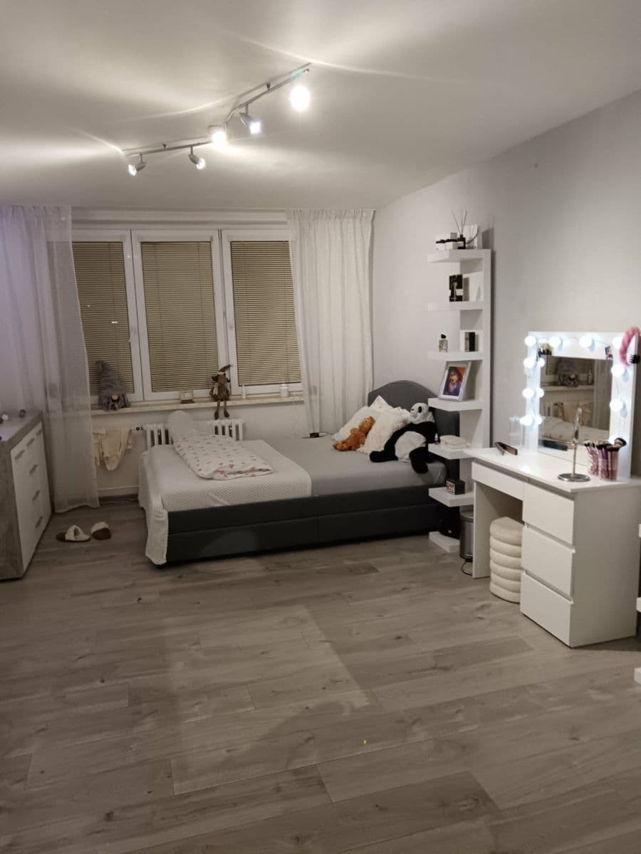 Prodej bytu 3+1 78 m², Výškovická, Ostrava, Moravskoslezský kraj Prodej bytu 3+1 78 m², Výškovická, Ostrava, Moravskoslezský kraj