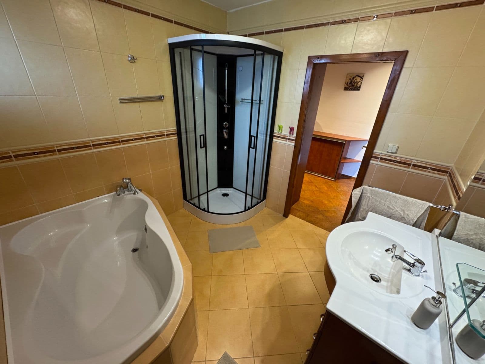 Prodej domu 181 m², pozemek 820 m², Na Kamenné hrázi, Drahelčice, Středočeský kraj Prodej domu 181 m², pozemek 820 m², Na Kamenné hrázi, Drahelčice, Středočeský kraj