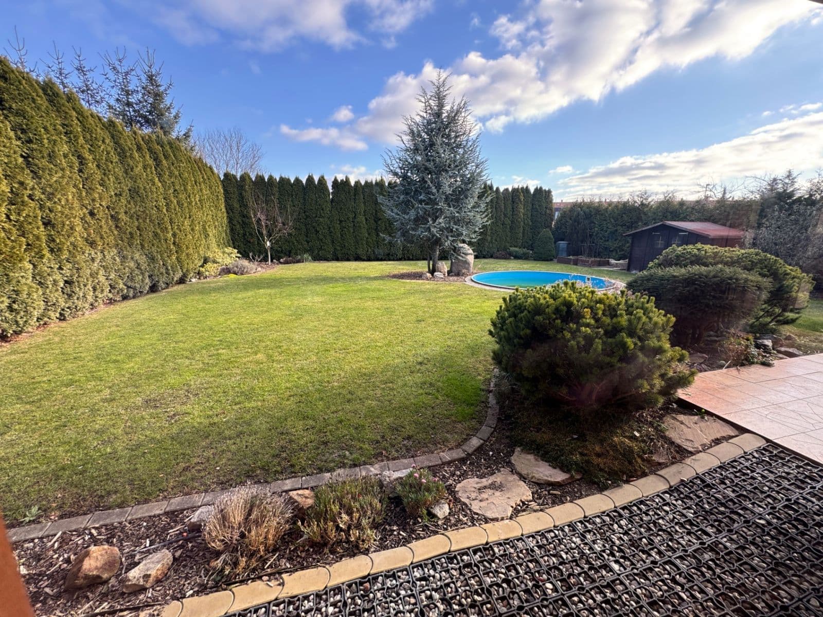 Prodej domu 181 m², pozemek 820 m², Na Kamenné hrázi, Drahelčice, Středočeský kraj Prodej domu 181 m², pozemek 820 m², Na Kamenné hrázi, Drahelčice, Středočeský kraj