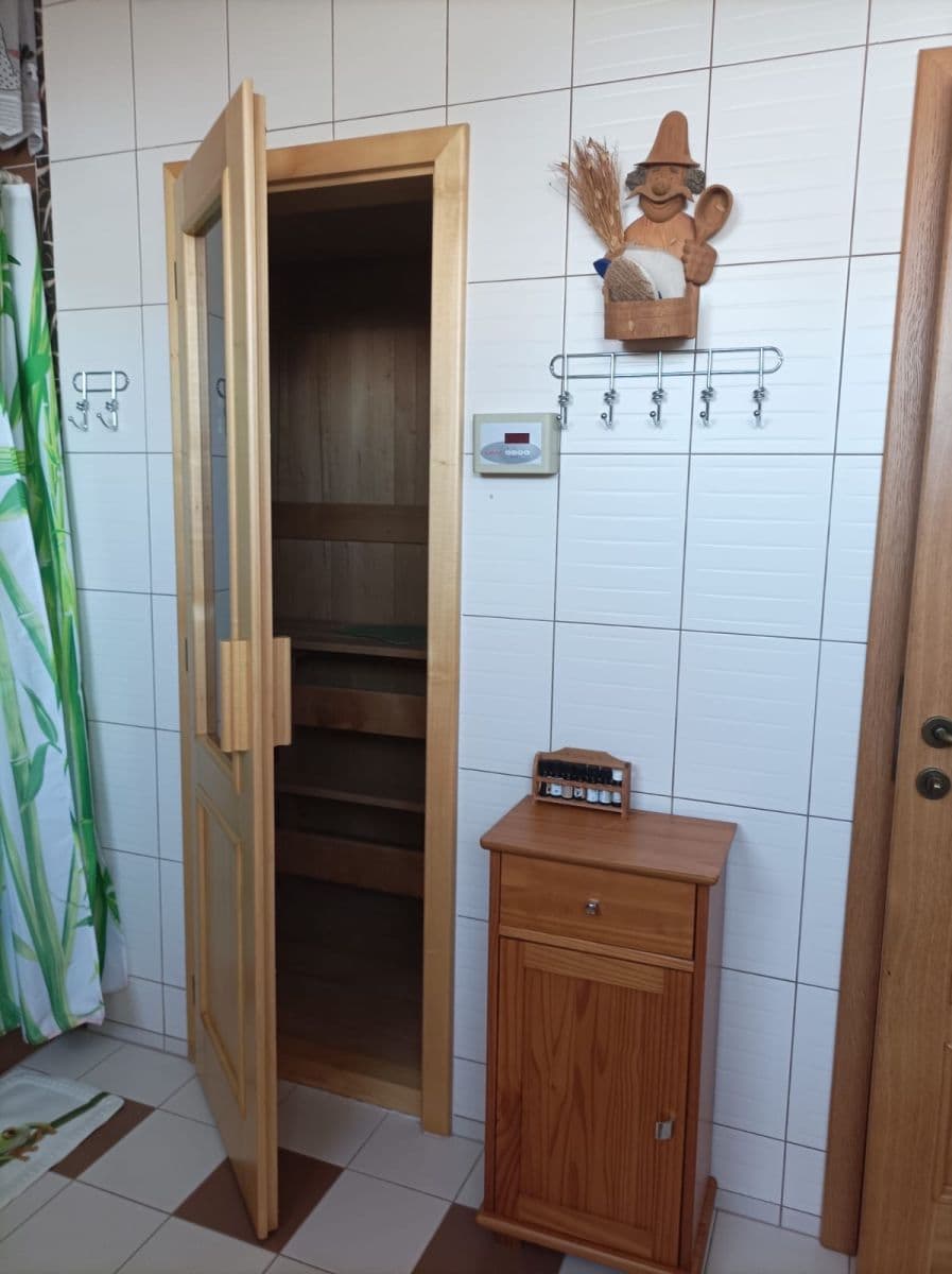 Pronájem domu 212 m², pozemek 1.000 m², Markvartická, Praha, Praha Pronájem domu 212 m², pozemek 1.000 m², Markvartická, Praha, Praha