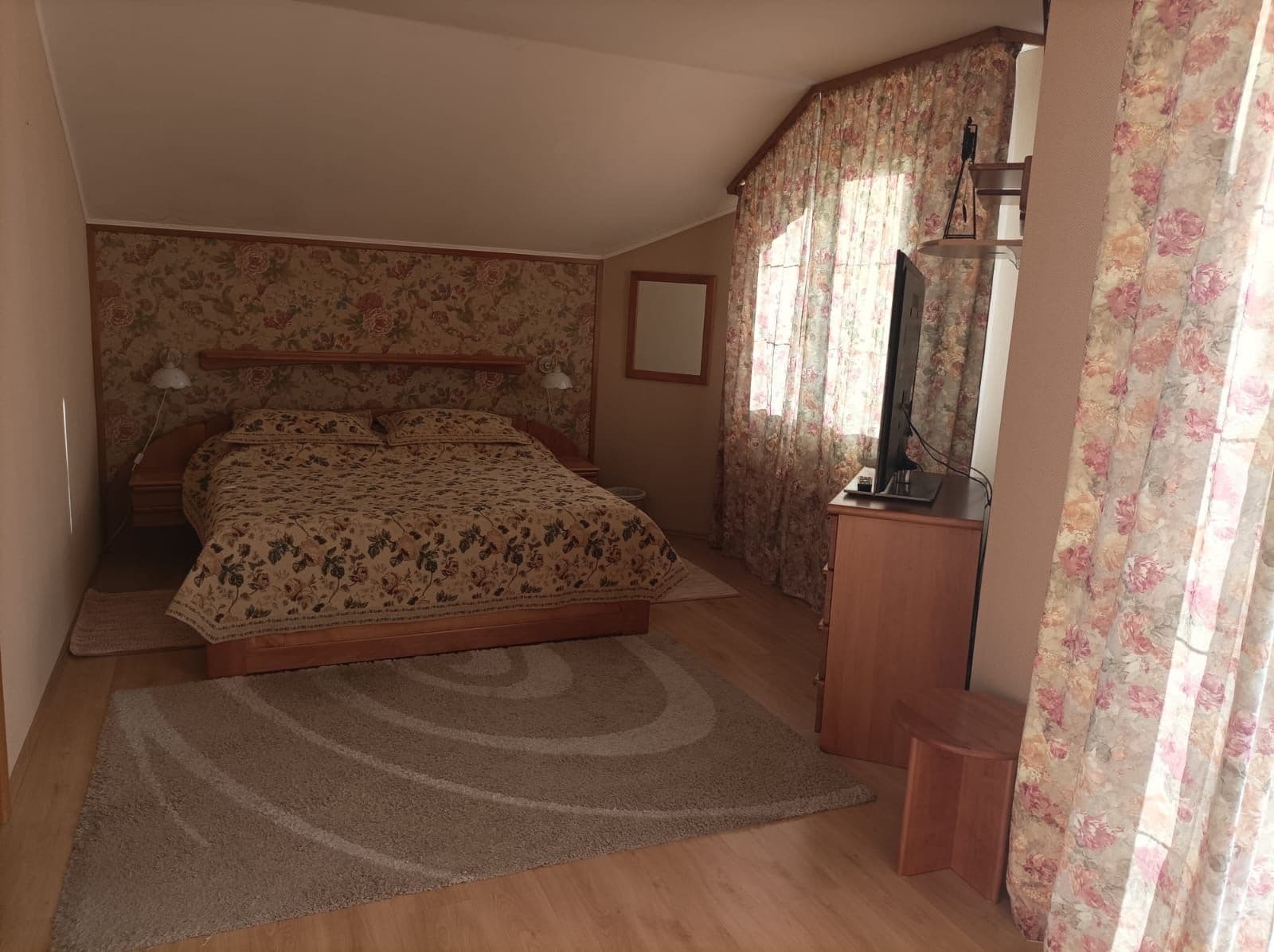 Pronájem domu 212 m², pozemek 1.000 m², Markvartická, Praha, Praha Pronájem domu 212 m², pozemek 1.000 m², Markvartická, Praha, Praha