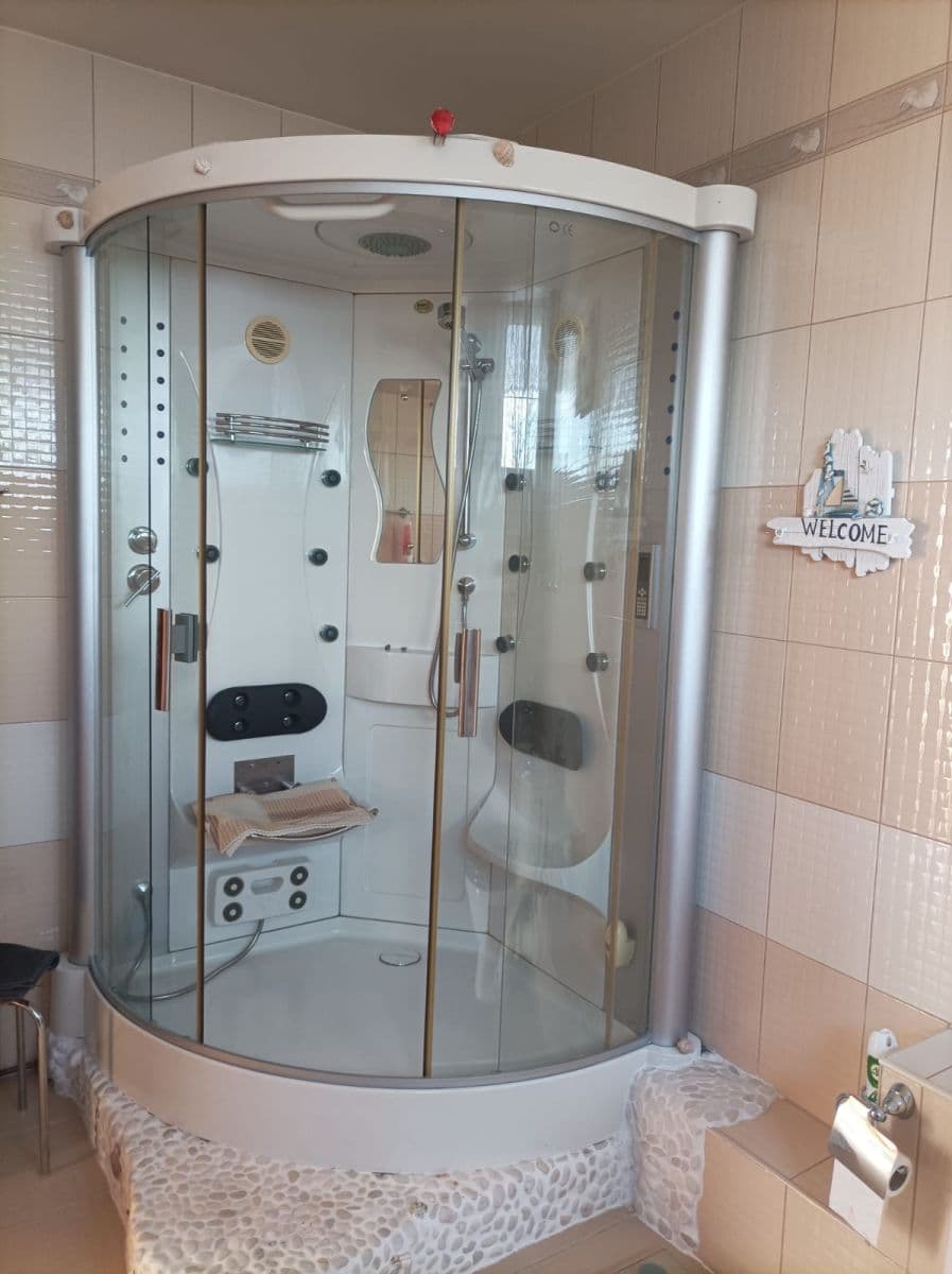 Pronájem domu 212 m², pozemek 1.000 m², Markvartická, Praha, Praha Pronájem domu 212 m², pozemek 1.000 m², Markvartická, Praha, Praha