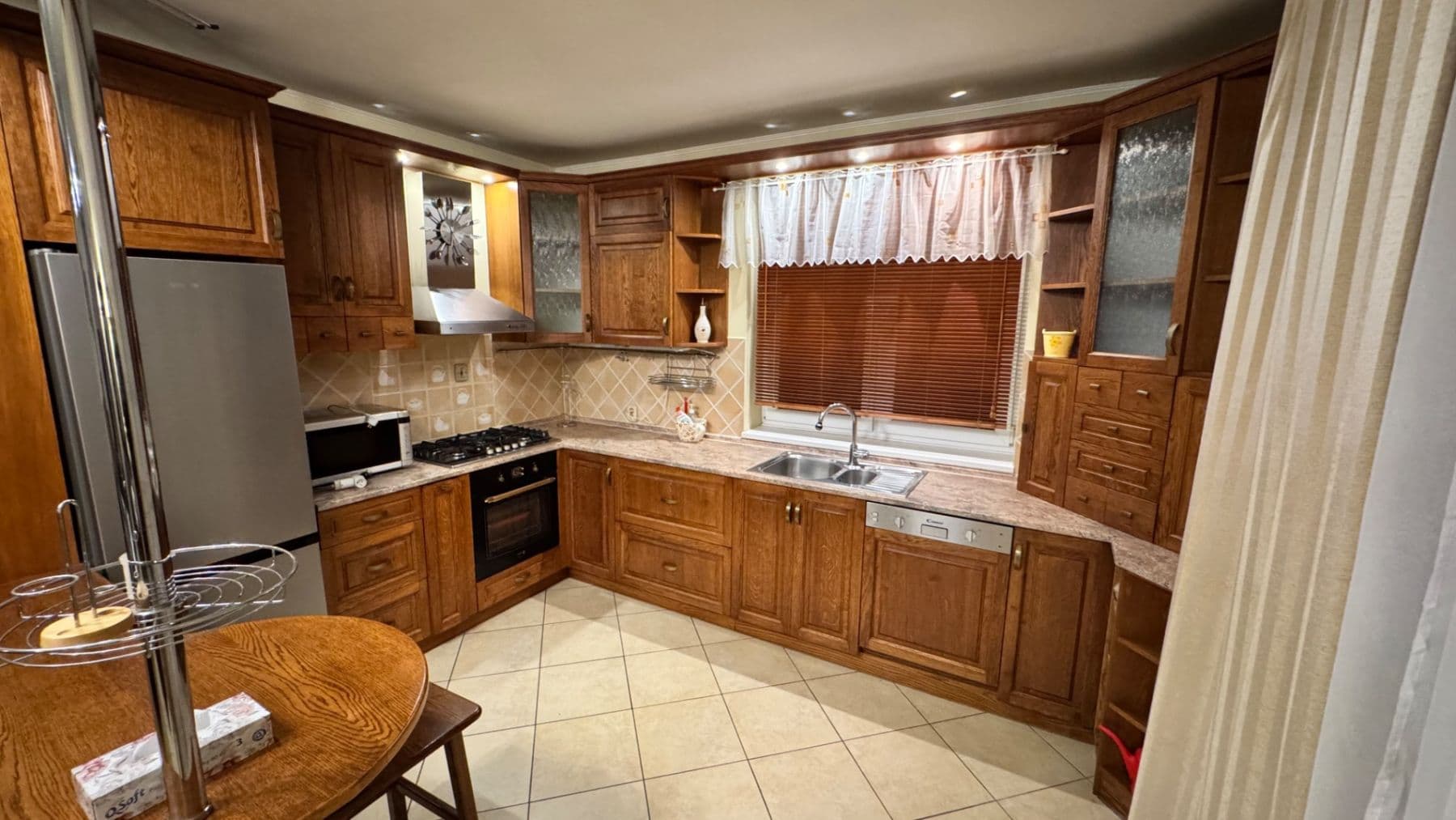 Pronájem domu 340 m², pozemek 1.000 m², Markvartická, Praha, Praha Pronájem domu 340 m², pozemek 1.000 m², Markvartická, Praha, Praha