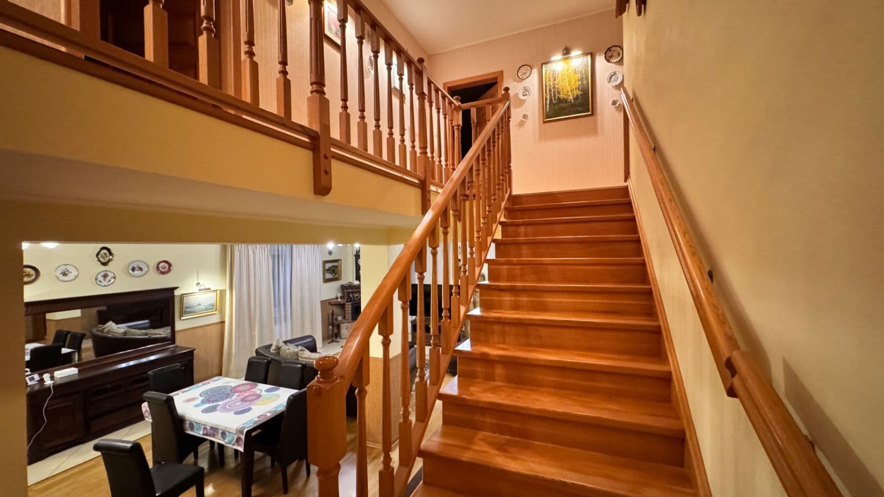 Pronájem domu 340 m², pozemek 1.000 m², Markvartická, Praha, Praha Pronájem domu 340 m², pozemek 1.000 m², Markvartická, Praha, Praha