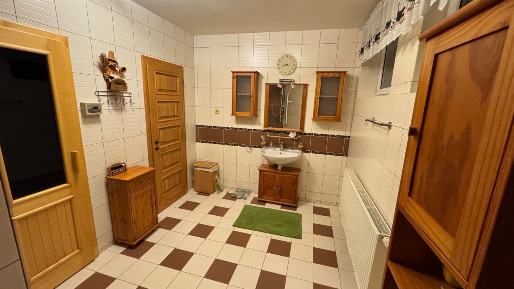 Pronájem domu 340 m², pozemek 1.000 m², Markvartická, Praha, Praha Pronájem domu 340 m², pozemek 1.000 m², Markvartická, Praha, Praha