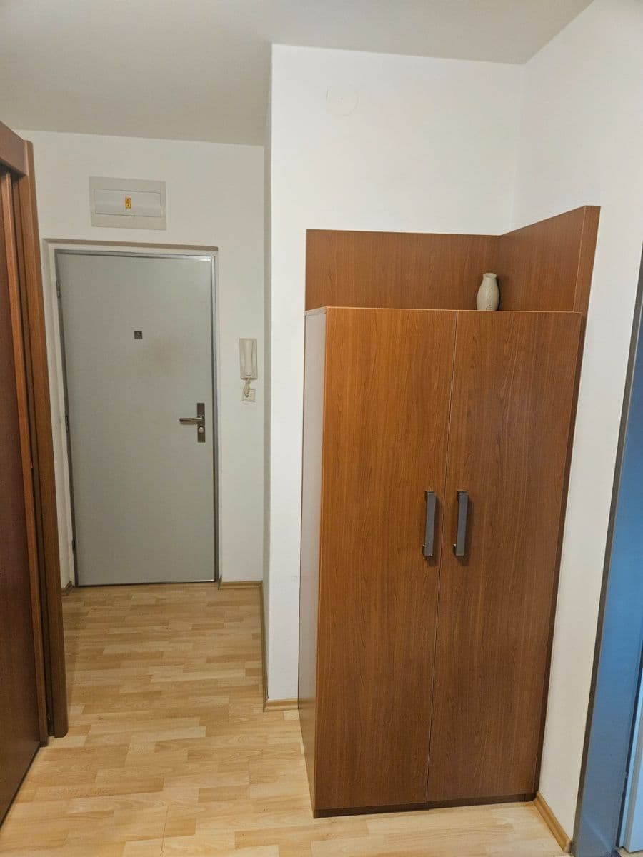 Pronájem bytu 1+kk 54 m², Novovysočanská, Praha, Praha Pronájem bytu 1+kk 54 m², Novovysočanská, Praha, Praha