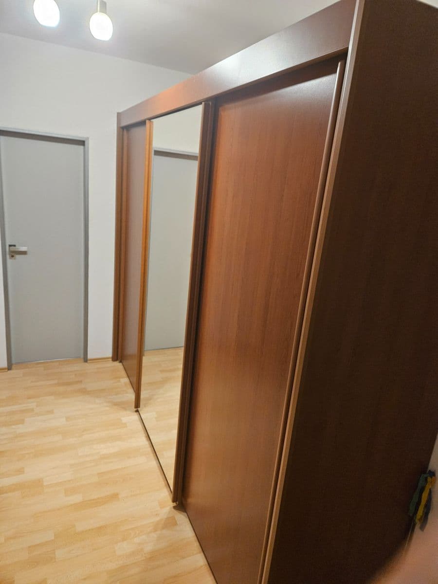 Pronájem bytu 1+kk 54 m², Novovysočanská, Praha, Praha Pronájem bytu 1+kk 54 m², Novovysočanská, Praha, Praha