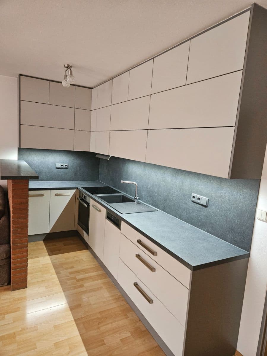 Pronájem bytu 1+kk 54 m², Novovysočanská, Praha, Praha Pronájem bytu 1+kk 54 m², Novovysočanská, Praha, Praha