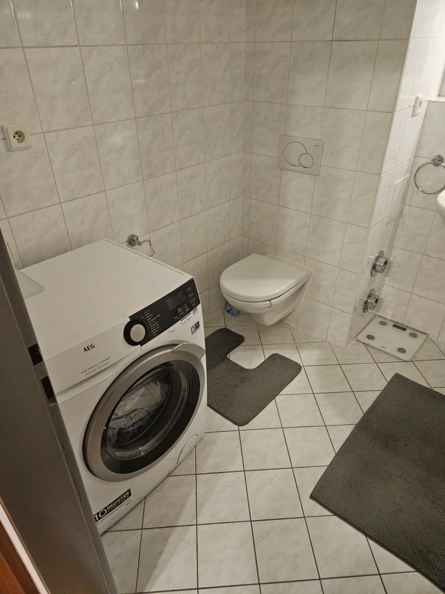 Pronájem bytu 1+kk 54 m², Novovysočanská, Praha, Praha Pronájem bytu 1+kk 54 m², Novovysočanská, Praha, Praha