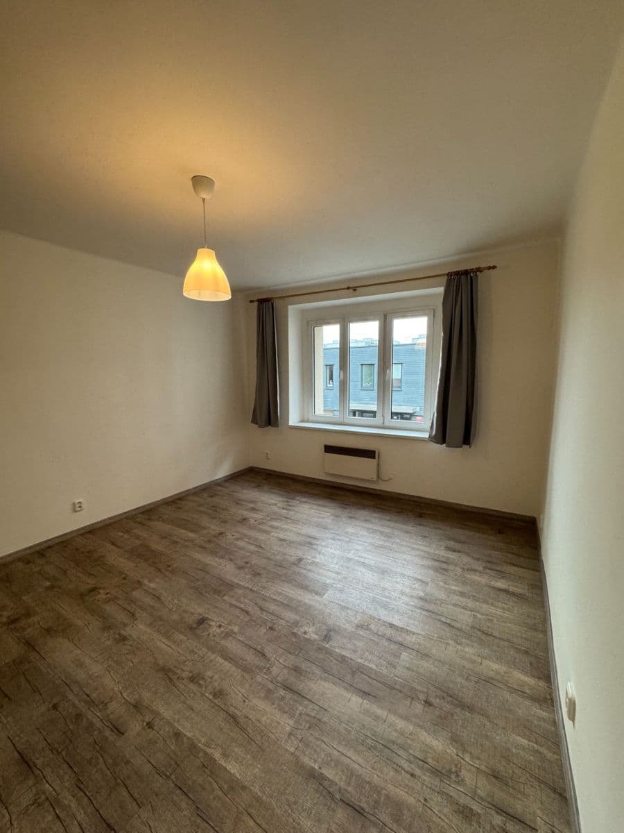Pronájem bytu 1+kk 28 m², Křížová, Praha, Praha Pronájem bytu 1+kk 28 m², Křížová, Praha, Praha