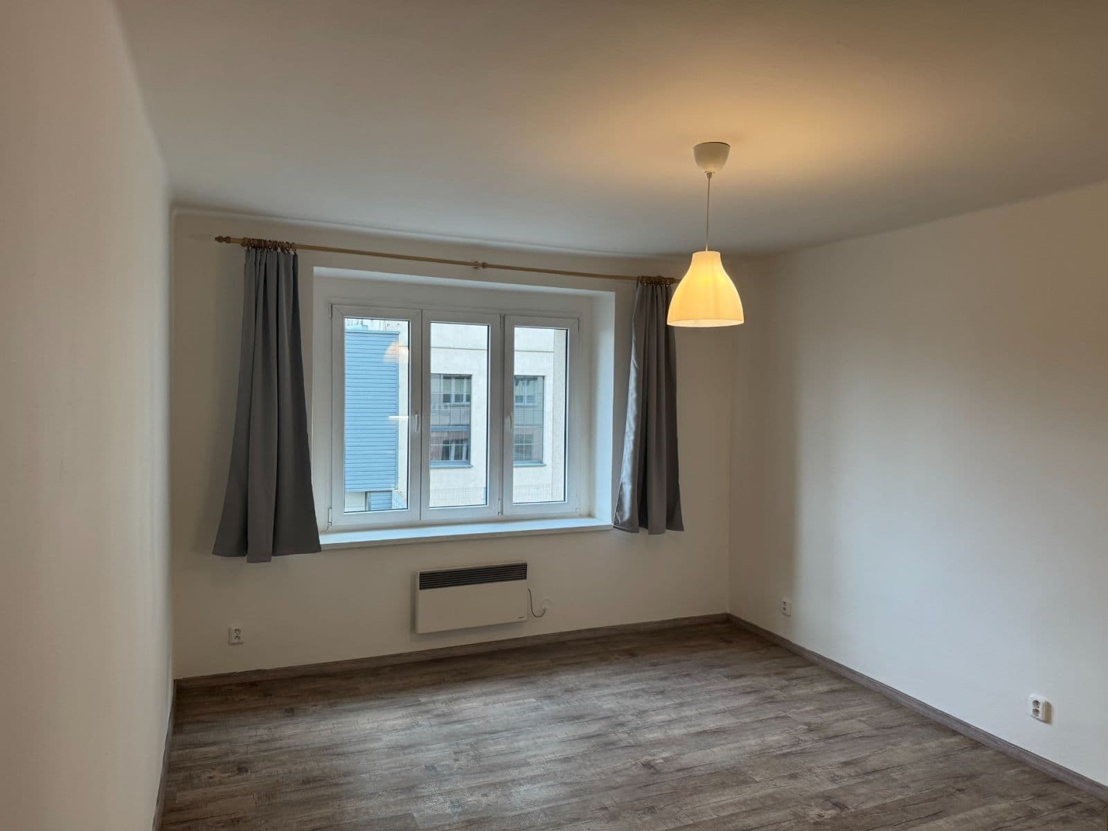 Pronájem bytu 1+kk 28 m², Křížová, Praha, Praha Pronájem bytu 1+kk 28 m², Křížová, Praha, Praha