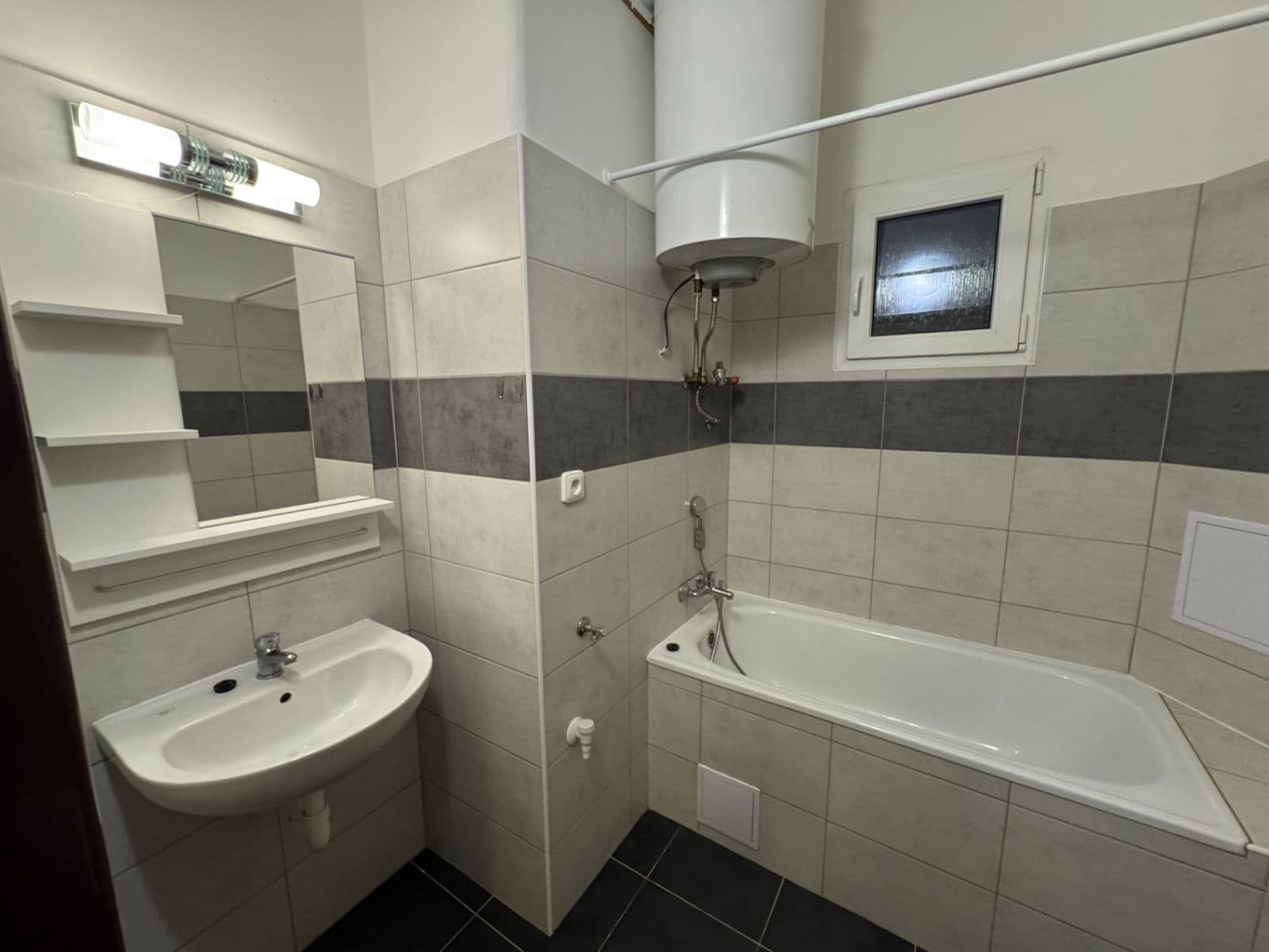 Pronájem bytu 1+kk 28 m², Křížová, Praha, Praha Pronájem bytu 1+kk 28 m², Křížová, Praha, Praha