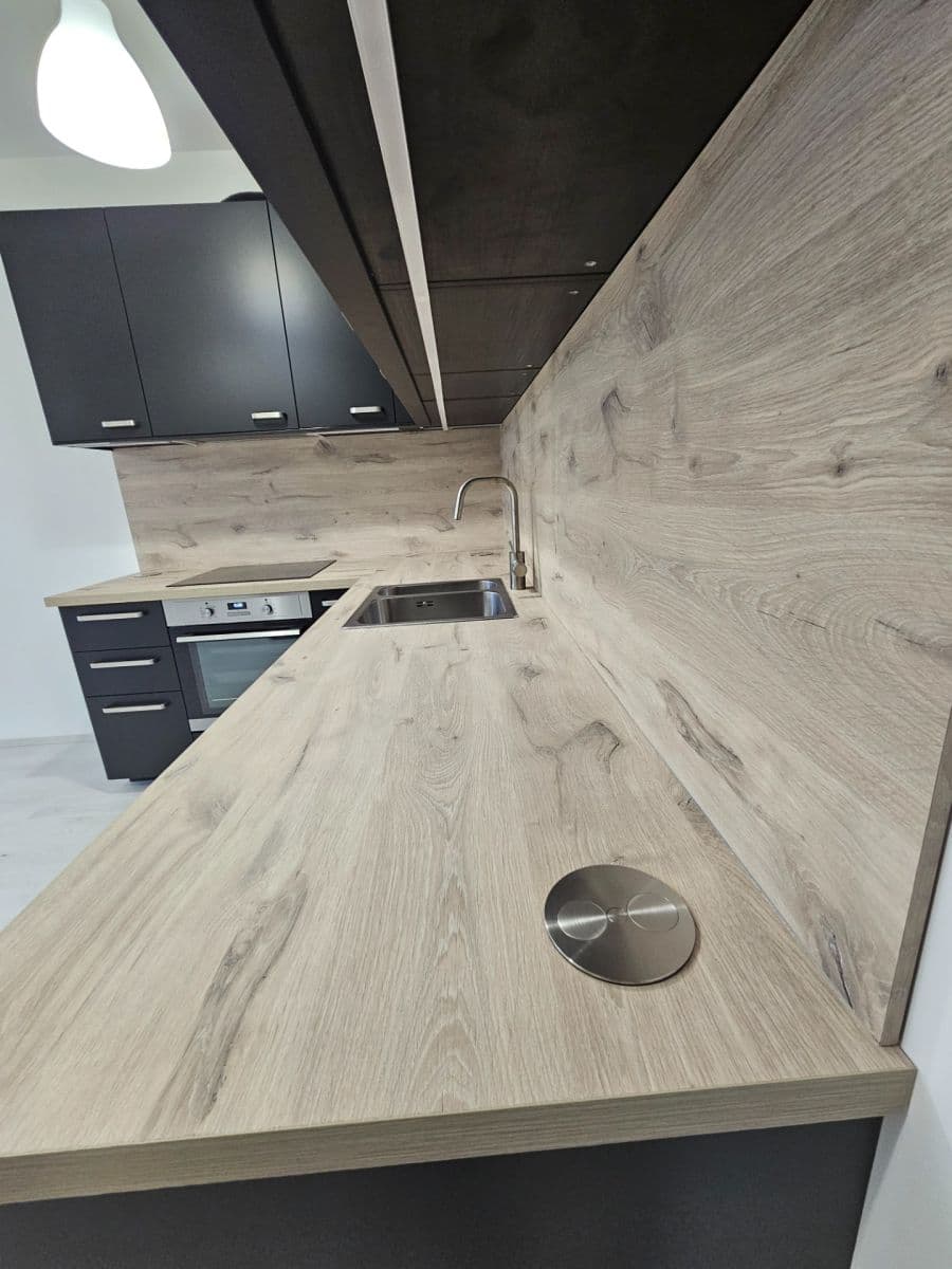 Pronájem bytu 2+kk 50 m², Augustina Lukeše, Brandýs nad Labem-Stará Boleslav, Středočeský kraj Pronájem bytu 2+kk 50 m², Augustina Lukeše, Brandýs nad Labem-Stará Boleslav, Středočeský kraj