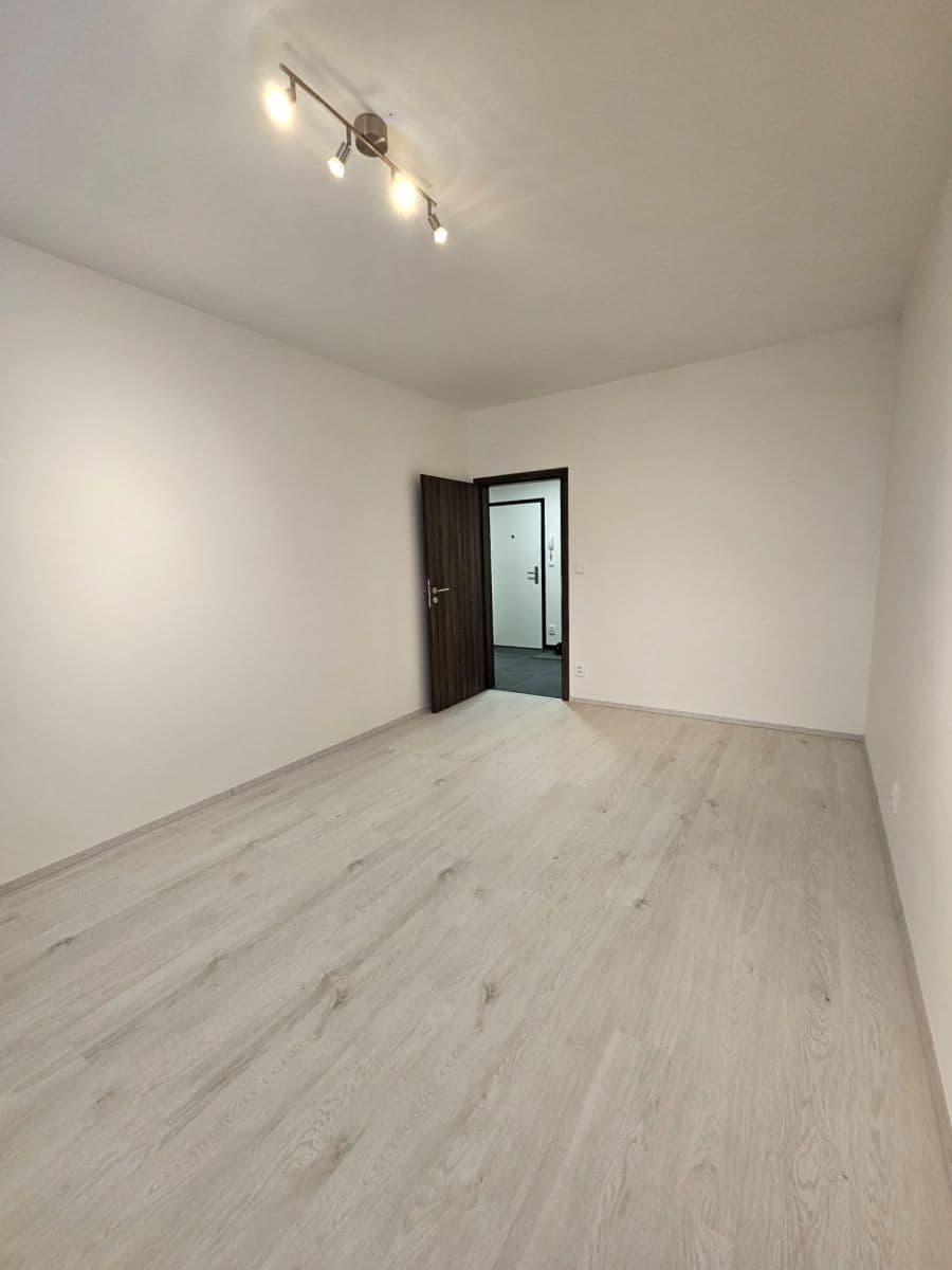 Pronájem bytu 2+kk 50 m², Augustina Lukeše, Brandýs nad Labem-Stará Boleslav, Středočeský kraj Pronájem bytu 2+kk 50 m², Augustina Lukeše, Brandýs nad Labem-Stará Boleslav, Středočeský kraj