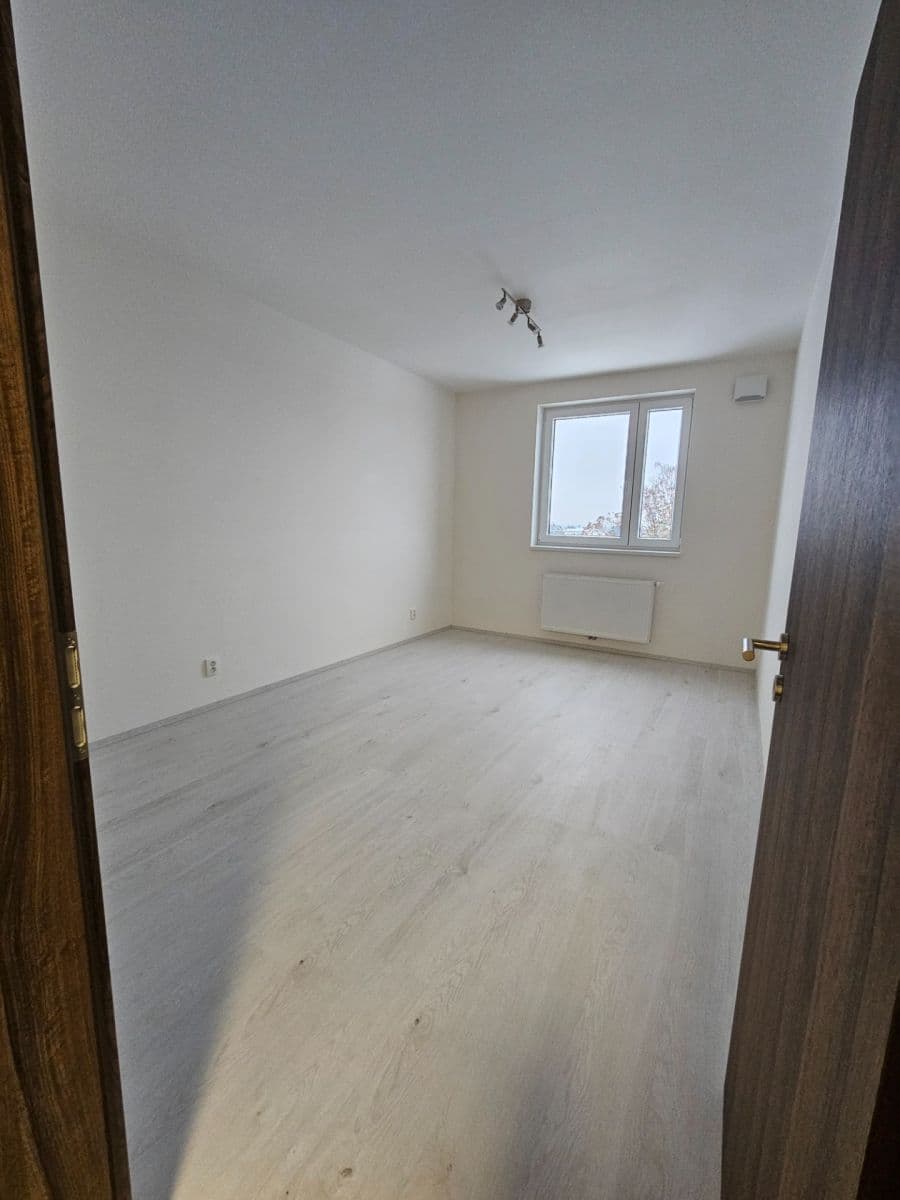 Pronájem bytu 2+kk 50 m², Augustina Lukeše, Brandýs nad Labem-Stará Boleslav, Středočeský kraj Pronájem bytu 2+kk 50 m², Augustina Lukeše, Brandýs nad Labem-Stará Boleslav, Středočeský kraj