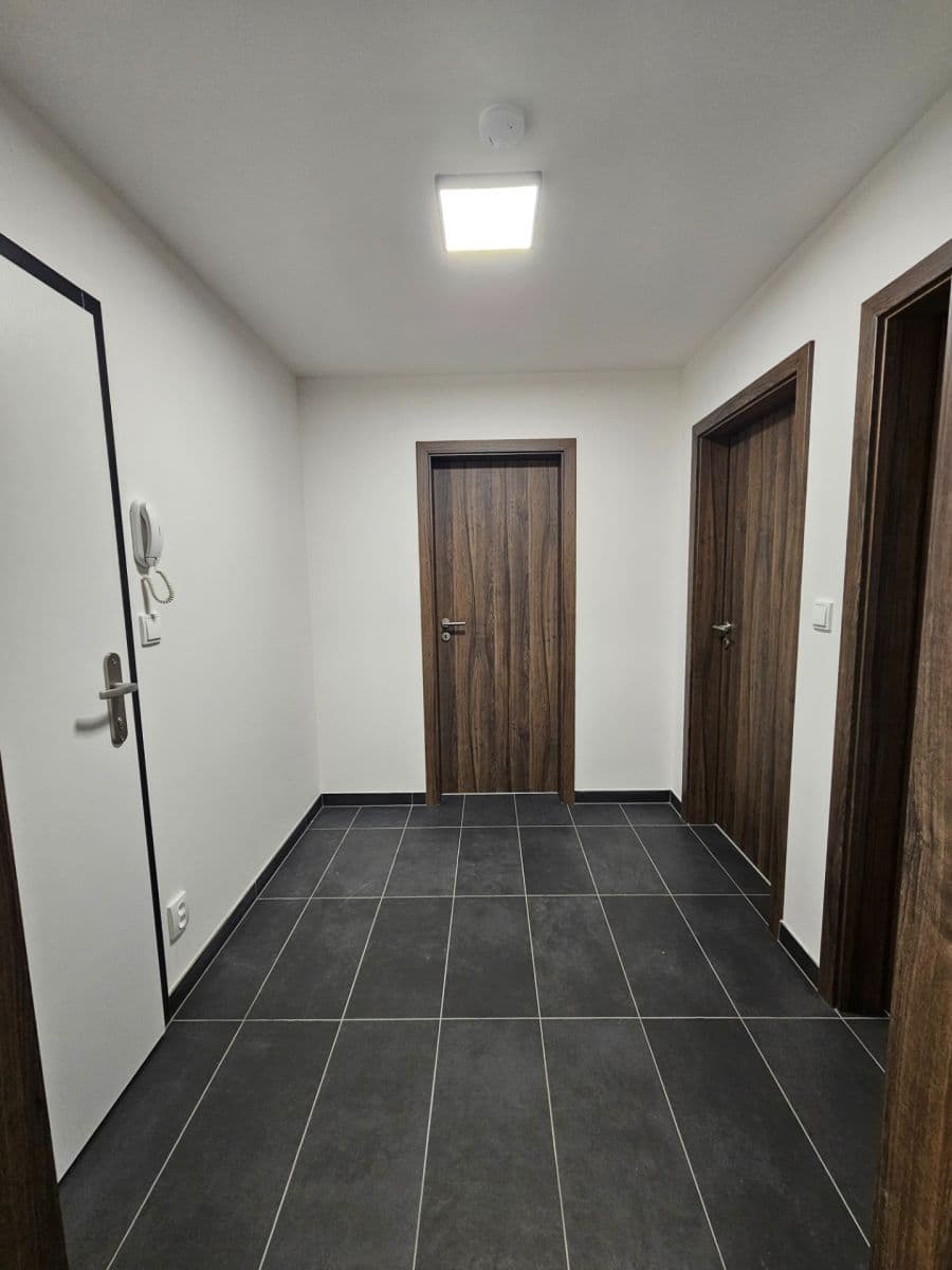 Pronájem bytu 2+kk 50 m², Augustina Lukeše, Brandýs nad Labem-Stará Boleslav, Středočeský kraj Pronájem bytu 2+kk 50 m², Augustina Lukeše, Brandýs nad Labem-Stará Boleslav, Středočeský kraj