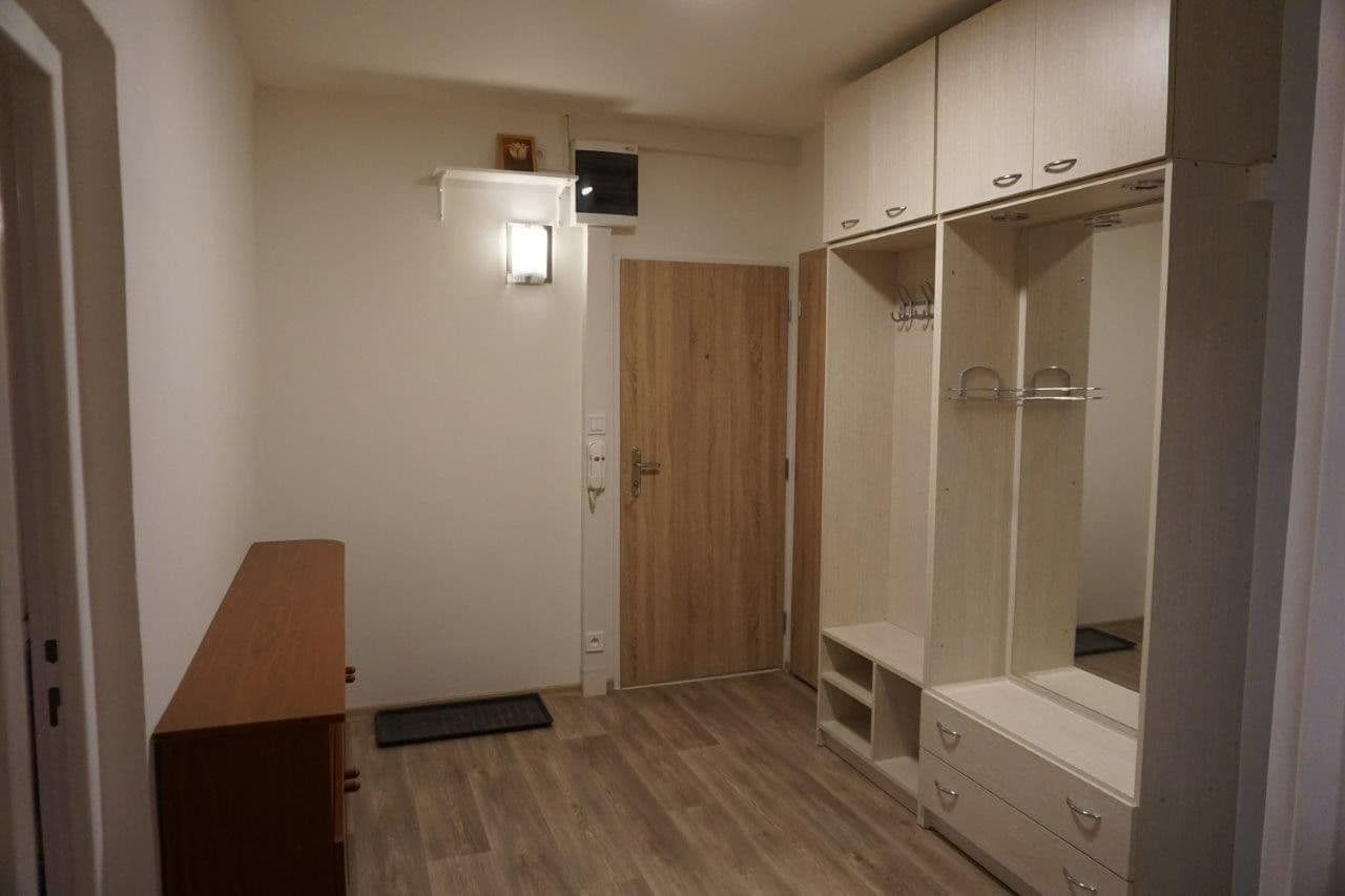 Pronájem bytu 2+1 61 m², U Olivovny, Říčany, Středočeský kraj Pronájem bytu 2+1 61 m², U Olivovny, Říčany, Středočeský kraj