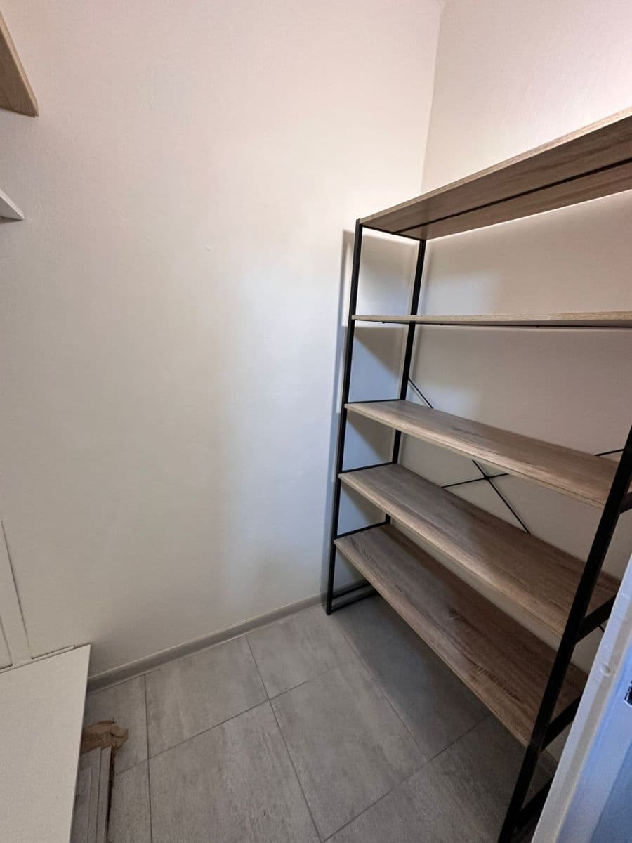 Pronájem bytu 2+1 64 m², nám. Míru, Rychnov u Jablonce nad Nisou, Liberecký kraj Pronájem bytu 2+1 64 m², nám. Míru, Rychnov u Jablonce nad Nisou, Liberecký kraj