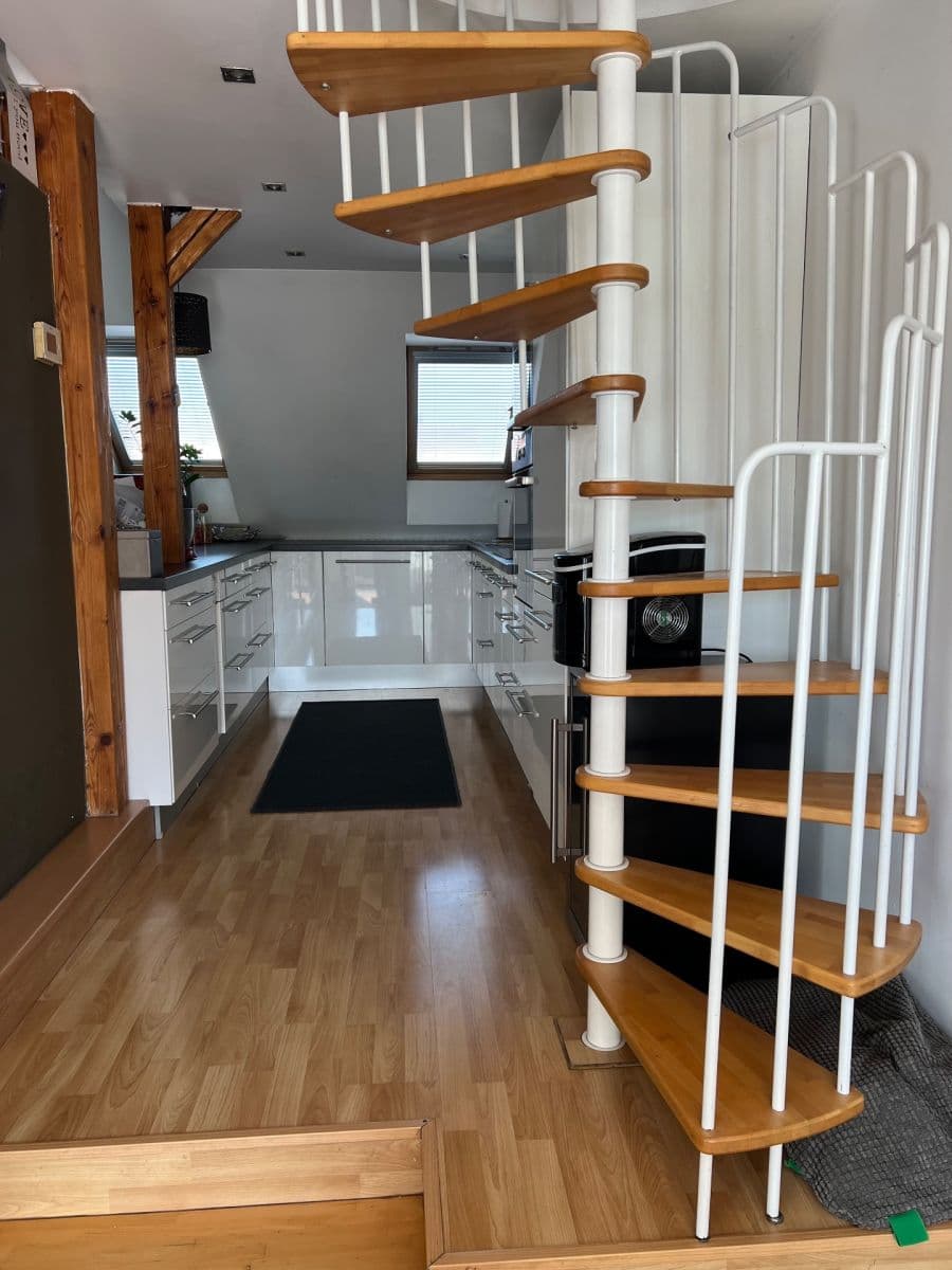 Prodej bytu 5+kk 159 m², Kostelecká, Mratín, Středočeský kraj Prodej bytu 5+kk 159 m², Kostelecká, Mratín, Středočeský kraj