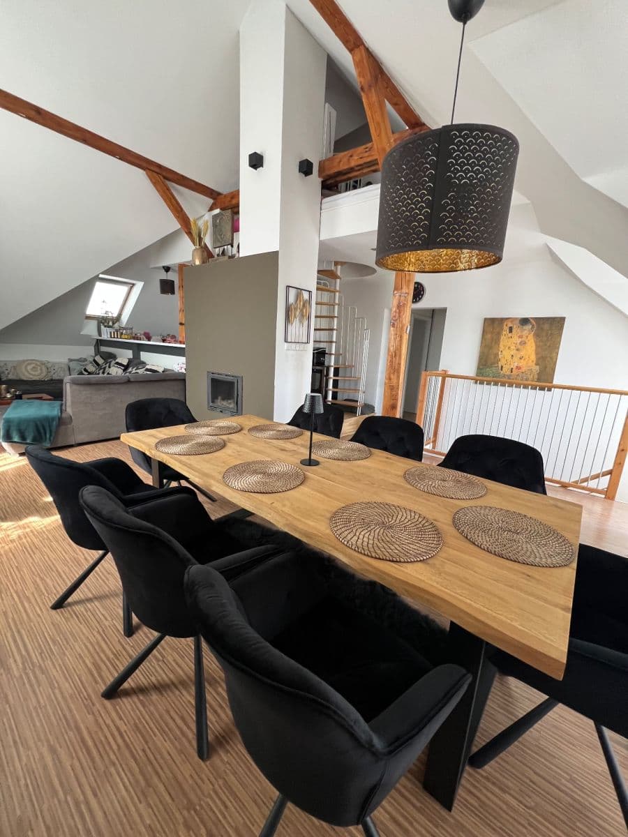 Prodej bytu 5+kk 159 m², Kostelecká, Mratín, Středočeský kraj Prodej bytu 5+kk 159 m², Kostelecká, Mratín, Středočeský kraj