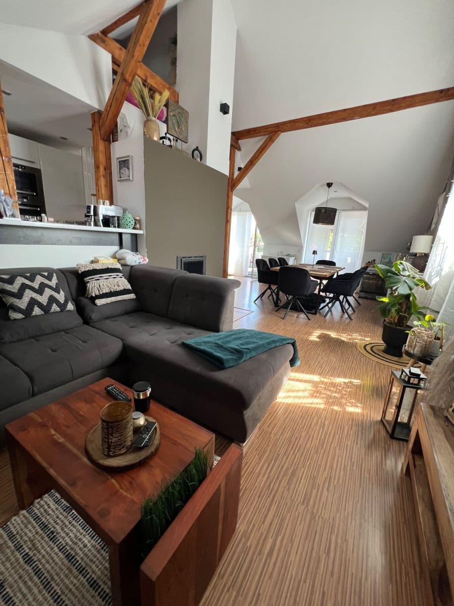 Prodej bytu 5+kk 159 m², Kostelecká, Mratín, Středočeský kraj Prodej bytu 5+kk 159 m², Kostelecká, Mratín, Středočeský kraj