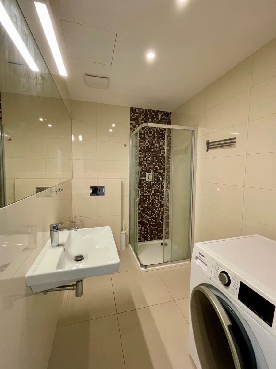 Pronájem bytu 1+kk 26 m², Příčná, Praha, Praha Pronájem bytu 1+kk 26 m², Příčná, Praha, Praha