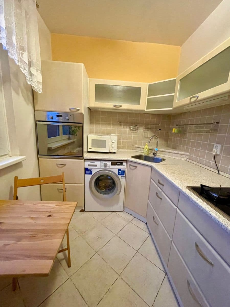 Pronájem bytu 2+1 55 m², Ovčárská, Praha, Praha Pronájem bytu 2+1 55 m², Ovčárská, Praha, Praha