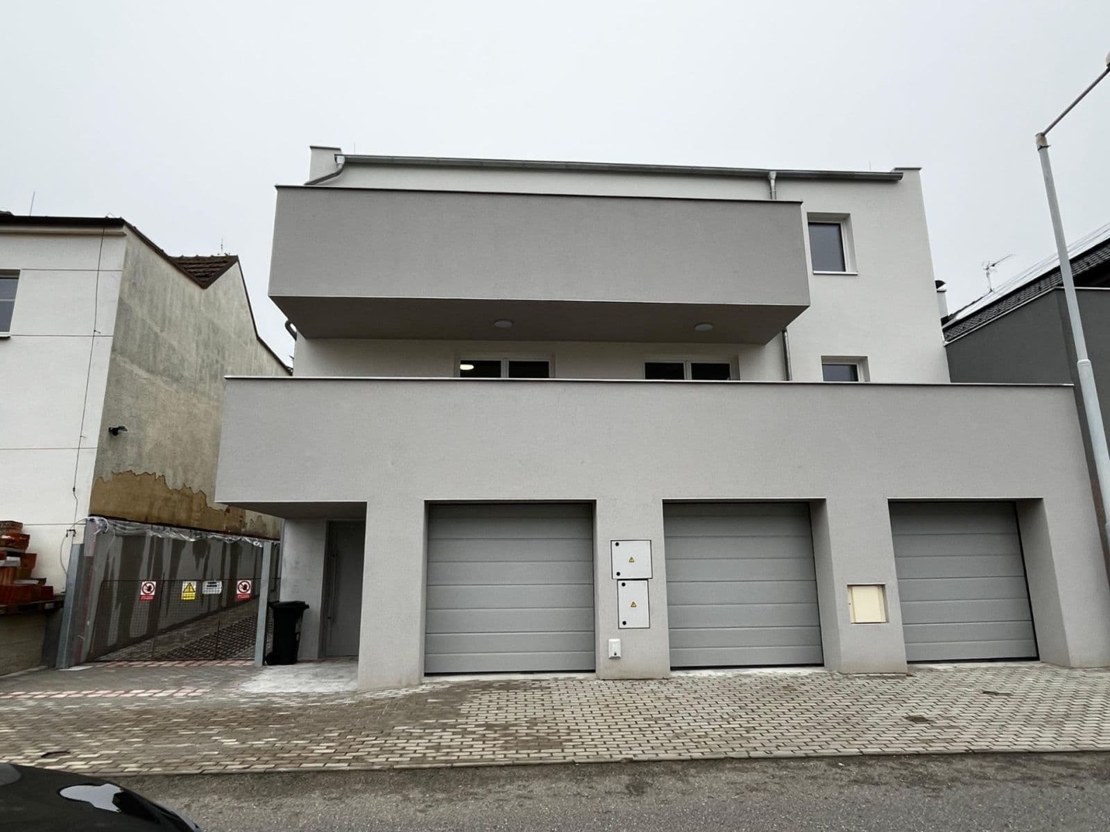 Pronájem bytu 3+1 86 m², Podohradská, Praha, Praha Pronájem bytu 3+1 86 m², Podohradská, Praha, Praha