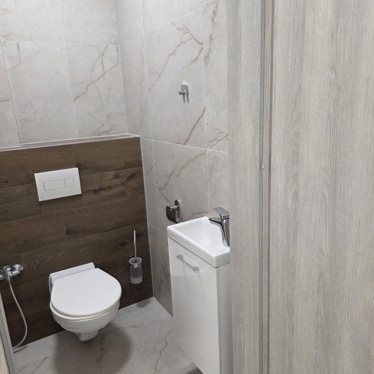 Pronájem bytu 3+1 86 m², Podohradská, Praha, Praha Pronájem bytu 3+1 86 m², Podohradská, Praha, Praha