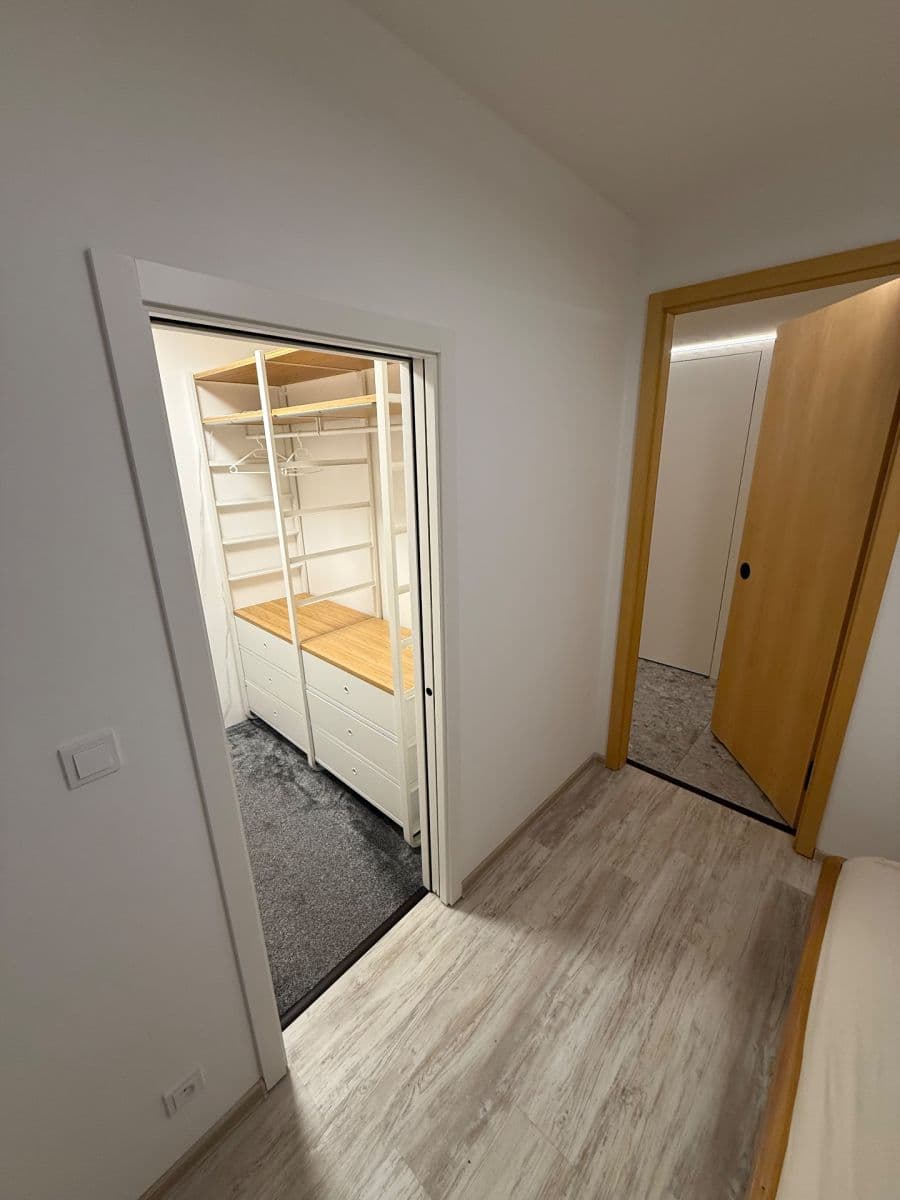 Pronájem bytu 2+kk 56 m², Sázavská, Žďár nad Sázavou, Kraj Vysočina Pronájem bytu 2+kk 56 m², Sázavská, Žďár nad Sázavou, Kraj Vysočina