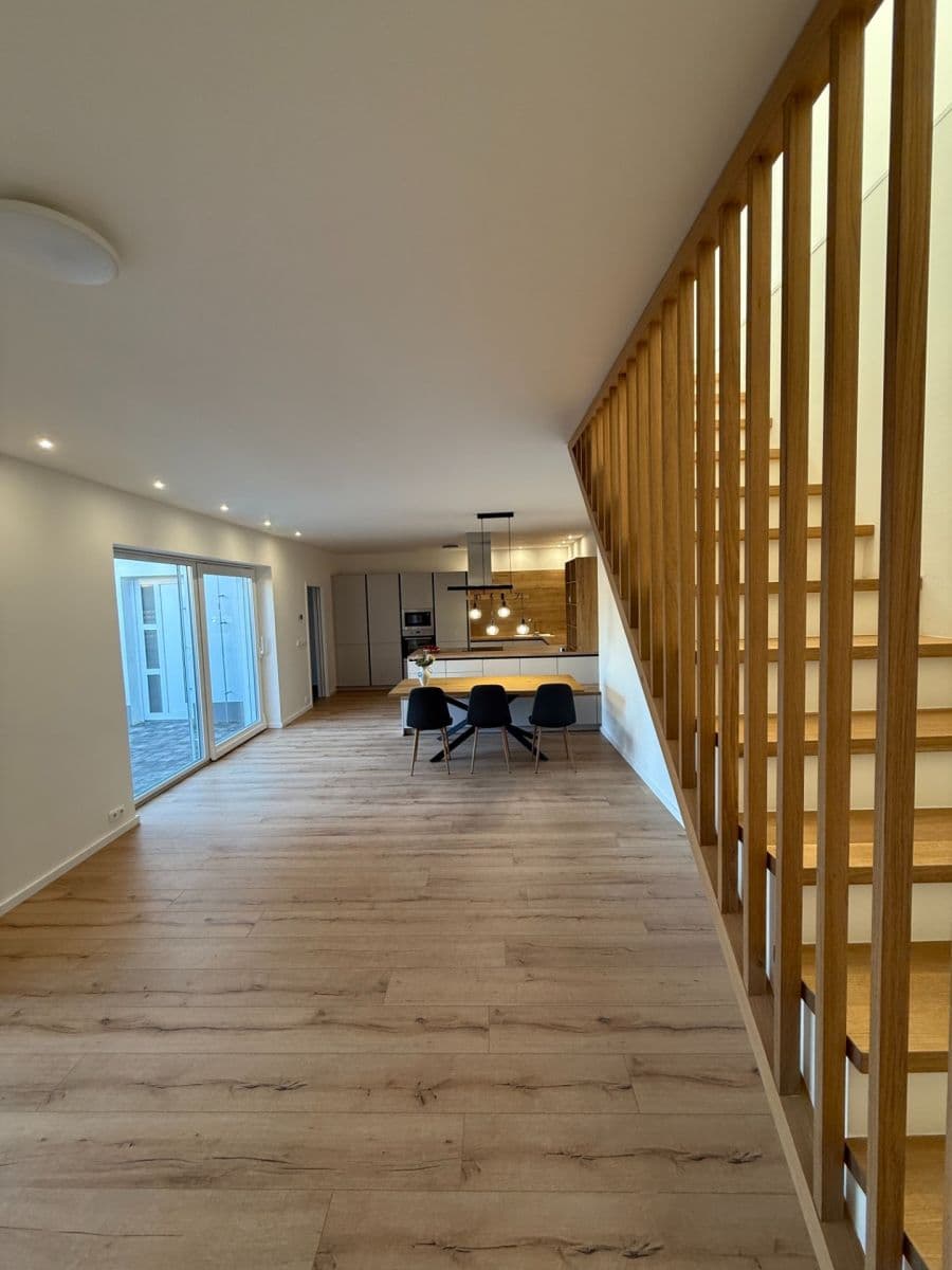 Pronájem domu 160 m², pozemek 125 m², Pod Přehradou, Praha, Praha Pronájem domu 160 m², pozemek 125 m², Pod Přehradou, Praha, Praha