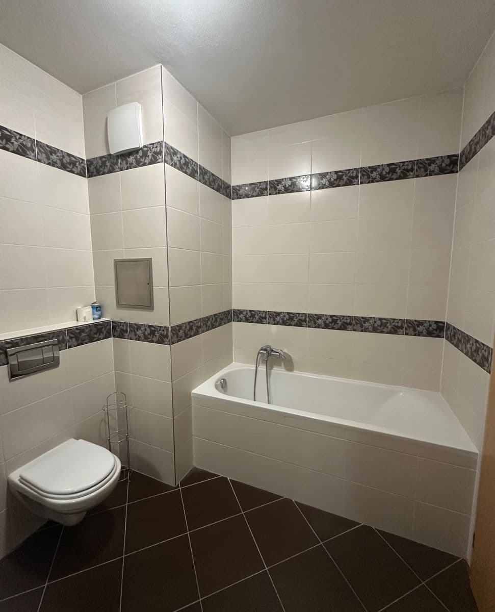 Prodej bytu 1+kk 34 m², Miroslava Hajna, Praha, Praha Prodej bytu 1+kk 34 m², Miroslava Hajna, Praha, Praha