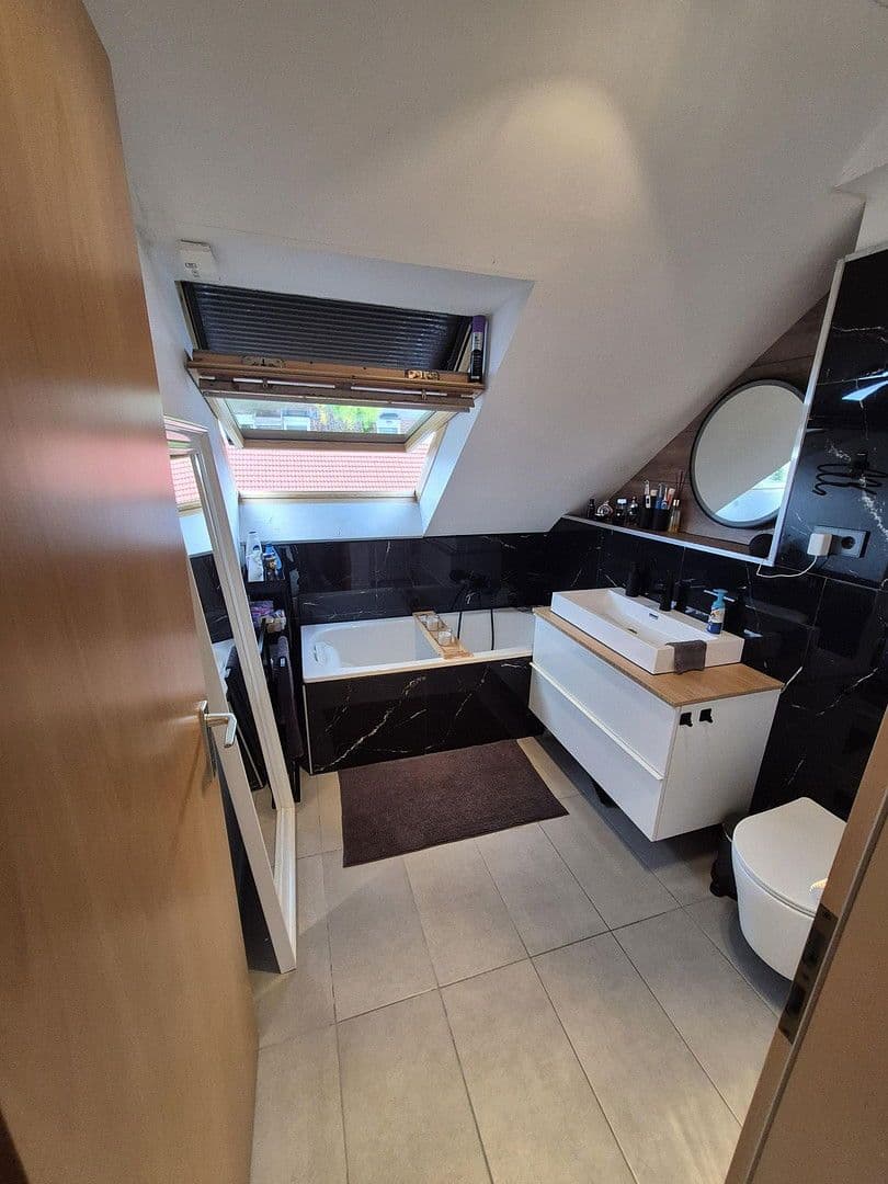 Prodej domu 134 m², pozemek 125 m², Am Altland 18, Hattingen, Severní Porýní-Vestfálsko Prodej domu 134 m², pozemek 125 m², Am Altland 18, Hattingen, Severní Porýní-Vestfálsko