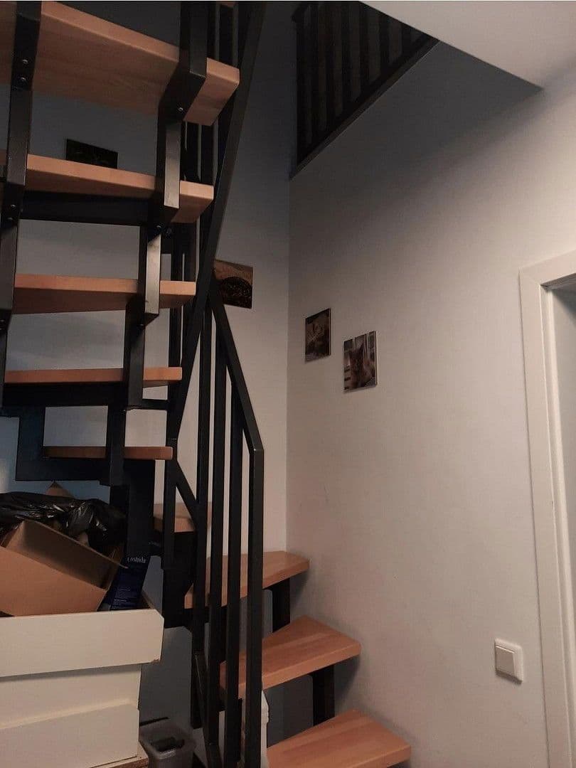 Pronájem bytu 3+1 97 m², Hornstr. 3, Gehrden, Dolní Sasko Pronájem bytu 3+1 97 m², Hornstr. 3, Gehrden, Dolní Sasko